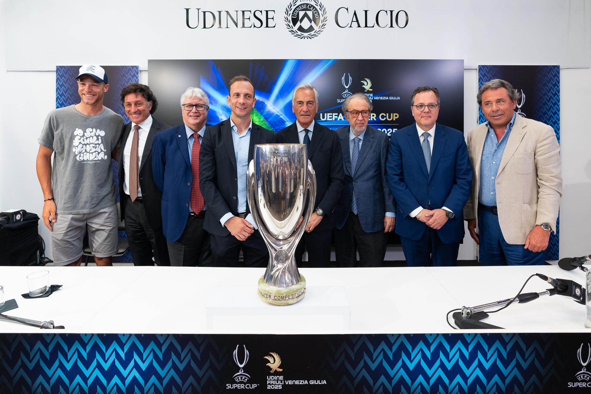 Udine è pronta per la UEFA Super Cup: presentata allo Stadio Friuli la sfida del 13 agosto tra PSG e Tottenham. Gravina: \"Un onore ospitarla in Italia\"