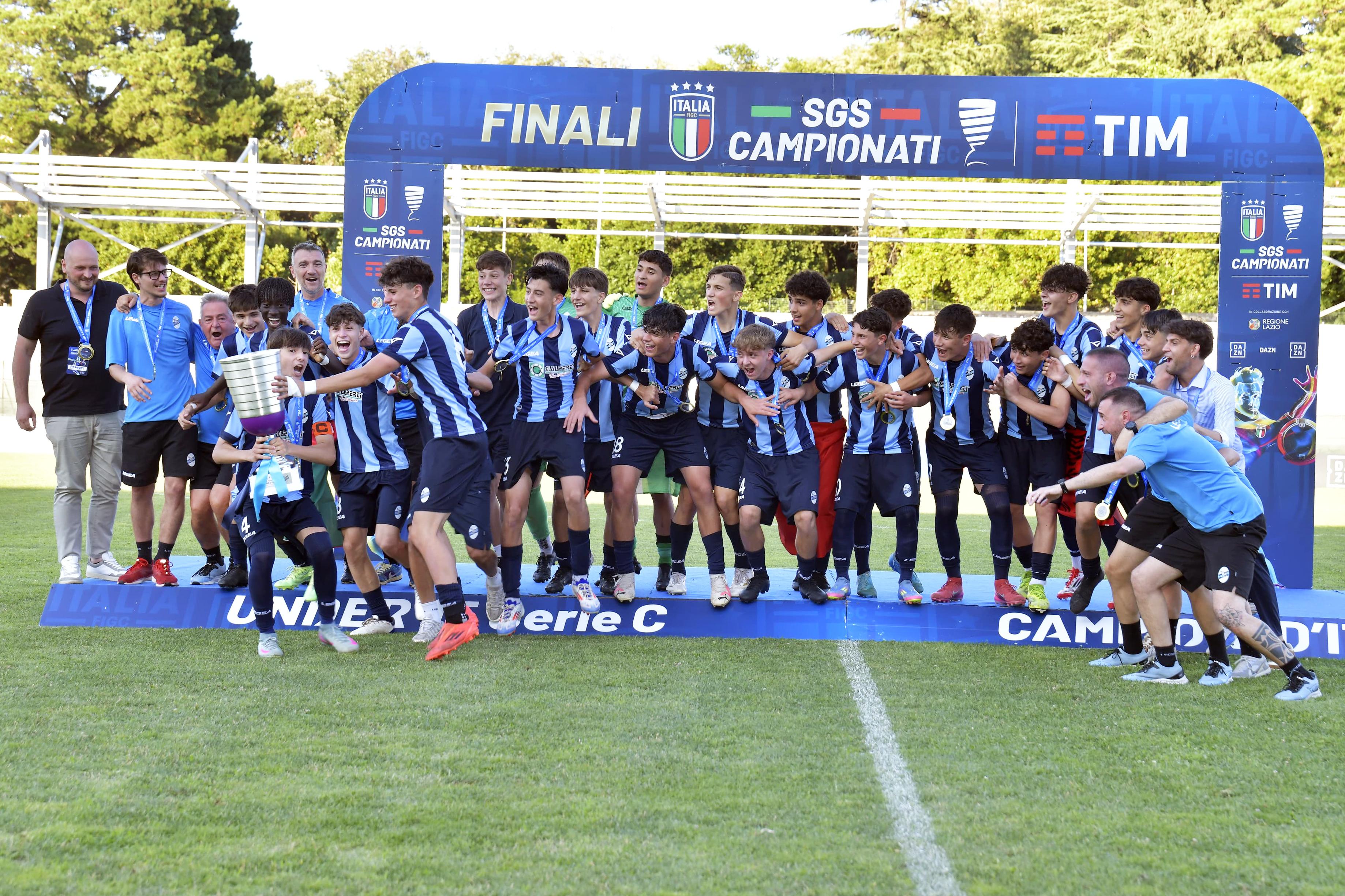 Under 15 Serie C, storico trionfo per il Lecco a Viterbo: 3-0 al Renate in finale. Vicinanza Toscano: \"Annata trionfale\"