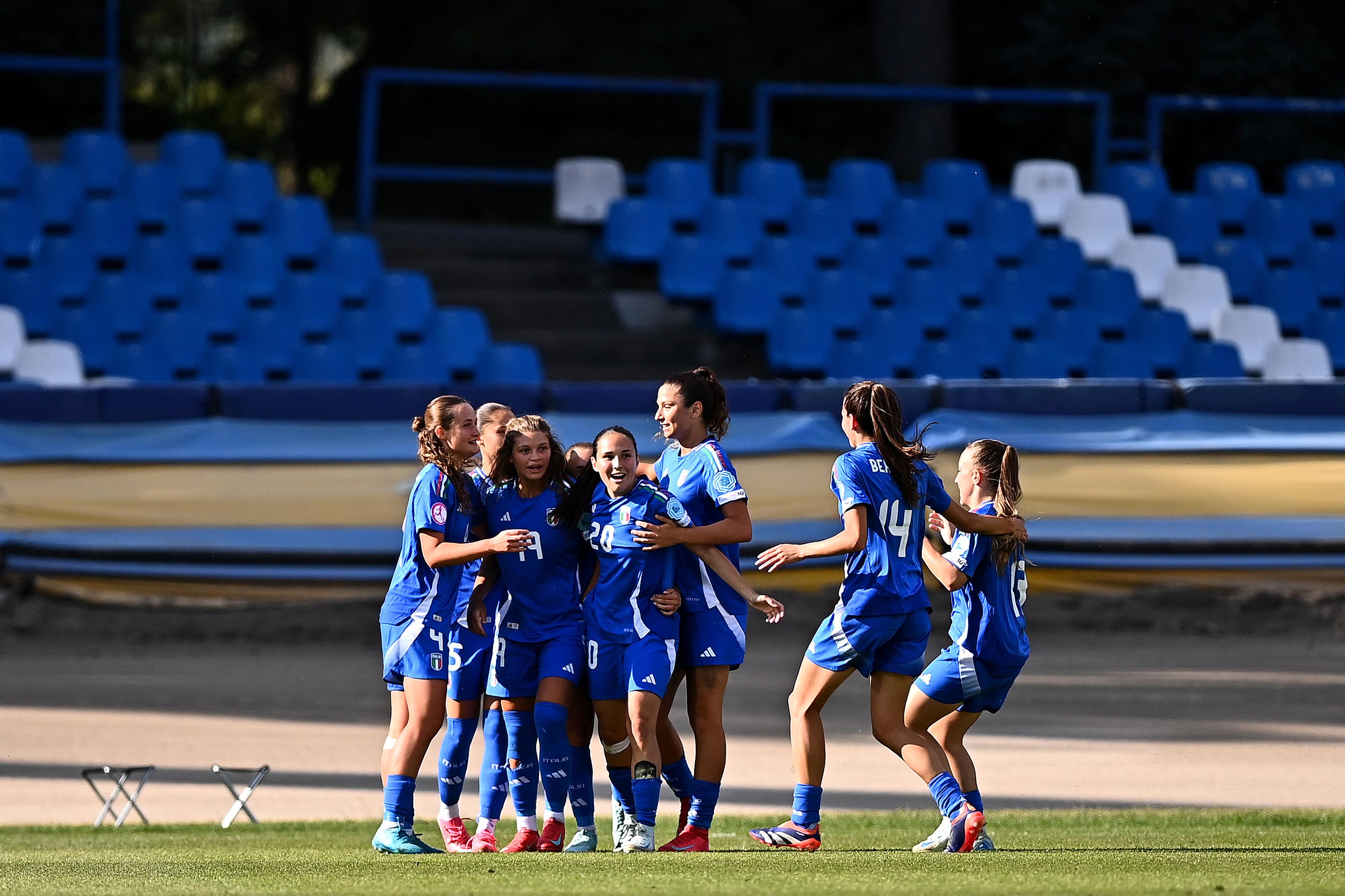 RZESZOW, POLAND - JUNE 21: Manuela Sciabica of Italy celebrates scoring her team's first goal with team mates during the UEFA Women's European Under-19 Championship 2024/25 Group A match between Italy and France at Stadium Rzeszow on June 21, 2025 in Rzeszow, Poland. (Photo by Tyler Miller - Sportsfile/UEFA via Getty Images)