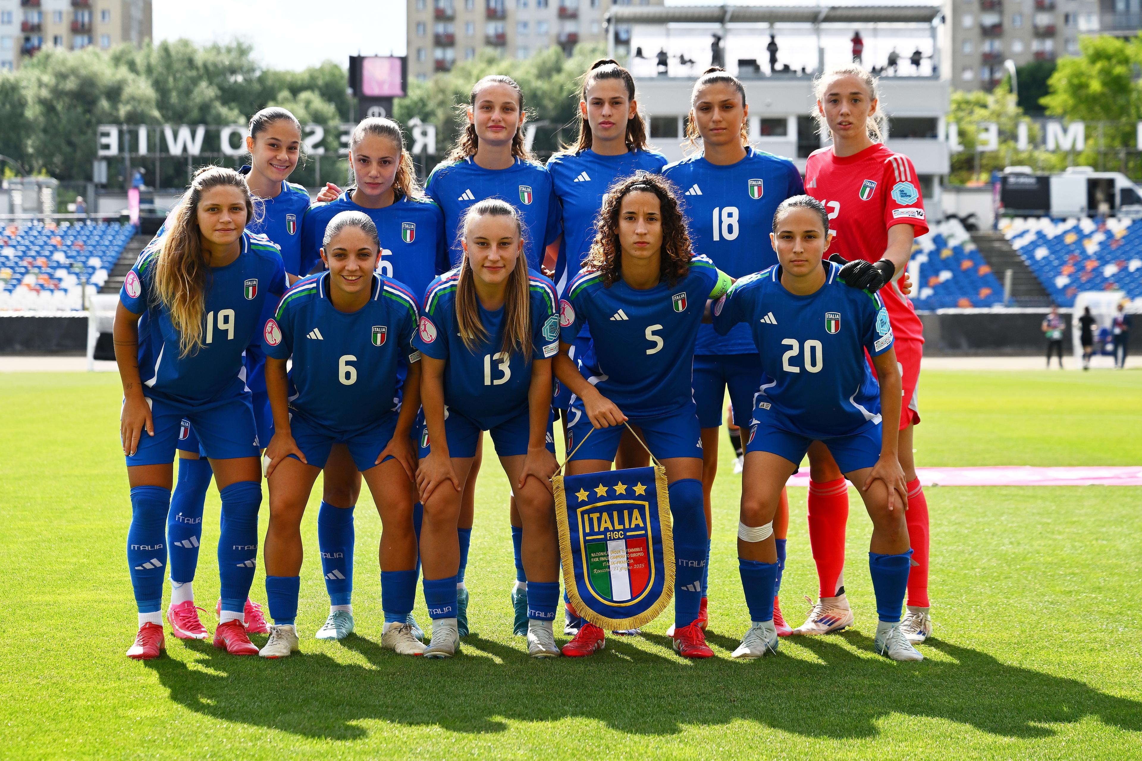 RZESZOW, POLAND - JUNE 21: Players of Italy pose for a team photo prior to the UEFA Women's European Under-19 Championship 2024/25 Group A match between Italy and France at Stadium Rzeszow on June 21, 2025 in Rzeszow, Poland. (Photo by Tyler Miller - Sportsfile/UEFA via Getty Images)