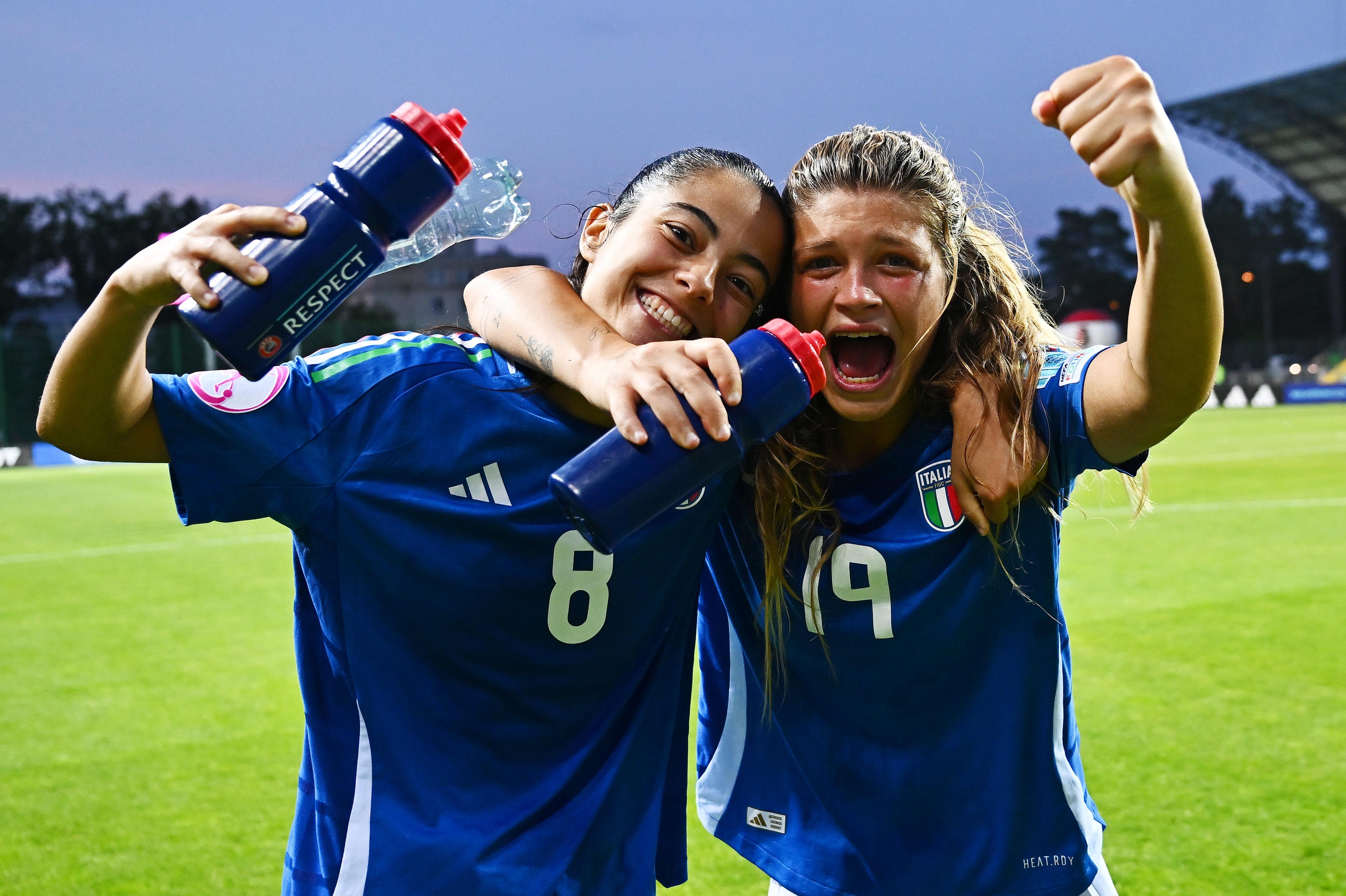 STALOWA WOLA, POLAND - JUNE 18: Paola Fadda and Manuela Sciabica of Italy celebrate victory following the UEFA Women's European Under-19 Championship 2024/25 Group A match between Sweden and Italy at Stadium Stalowa Wola on June 18, 2025 in Stalowa Wola, Poland. (Photo by Tyler Miller - Sportsfile/UEFA via Getty Images)