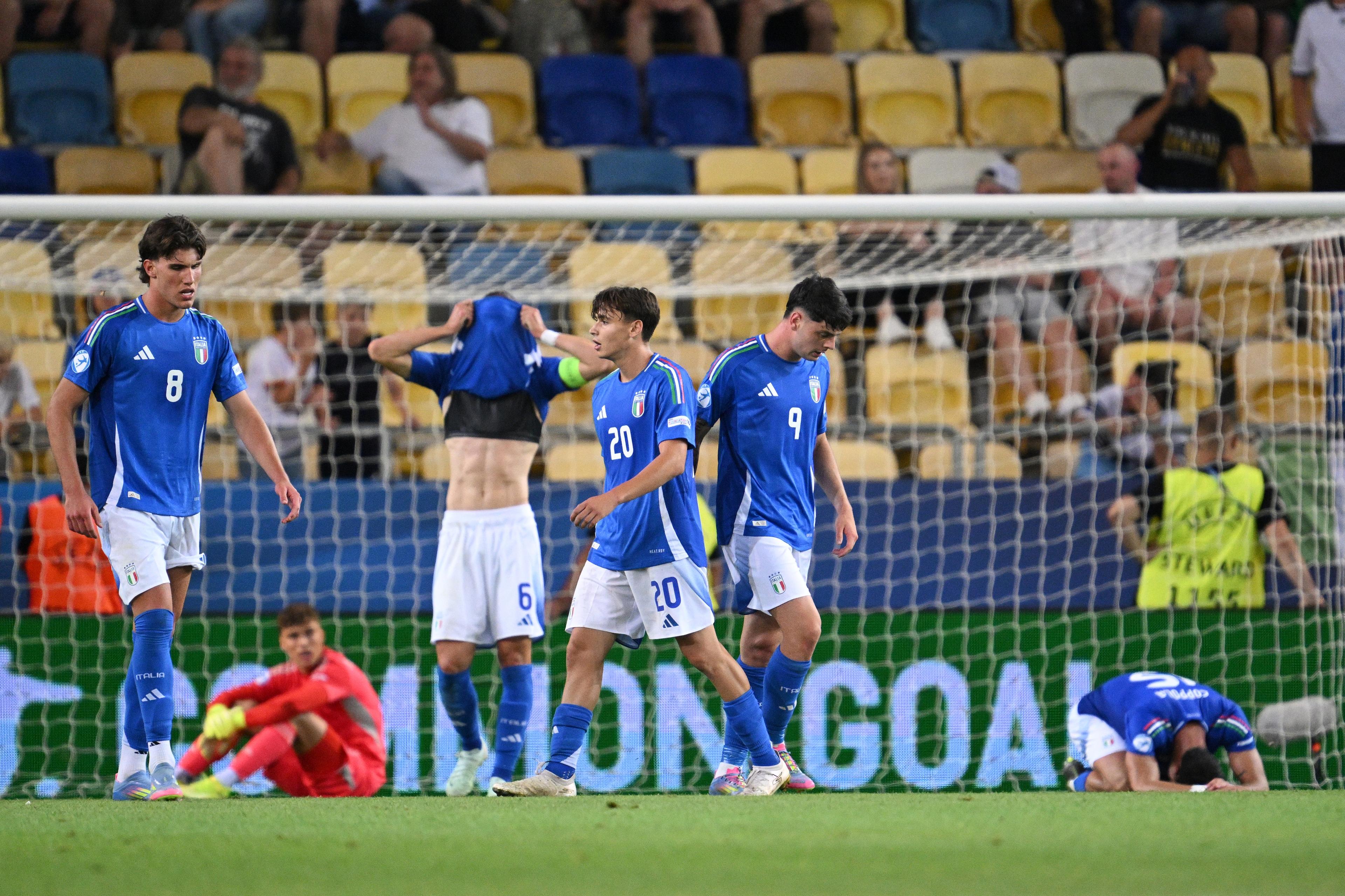 Azzurrini fuori ai quarti a testa alta: in nove contro undici, la Germania vince 3-2 ai supplementari. Nunziata: \"C’è grande amarezza\"