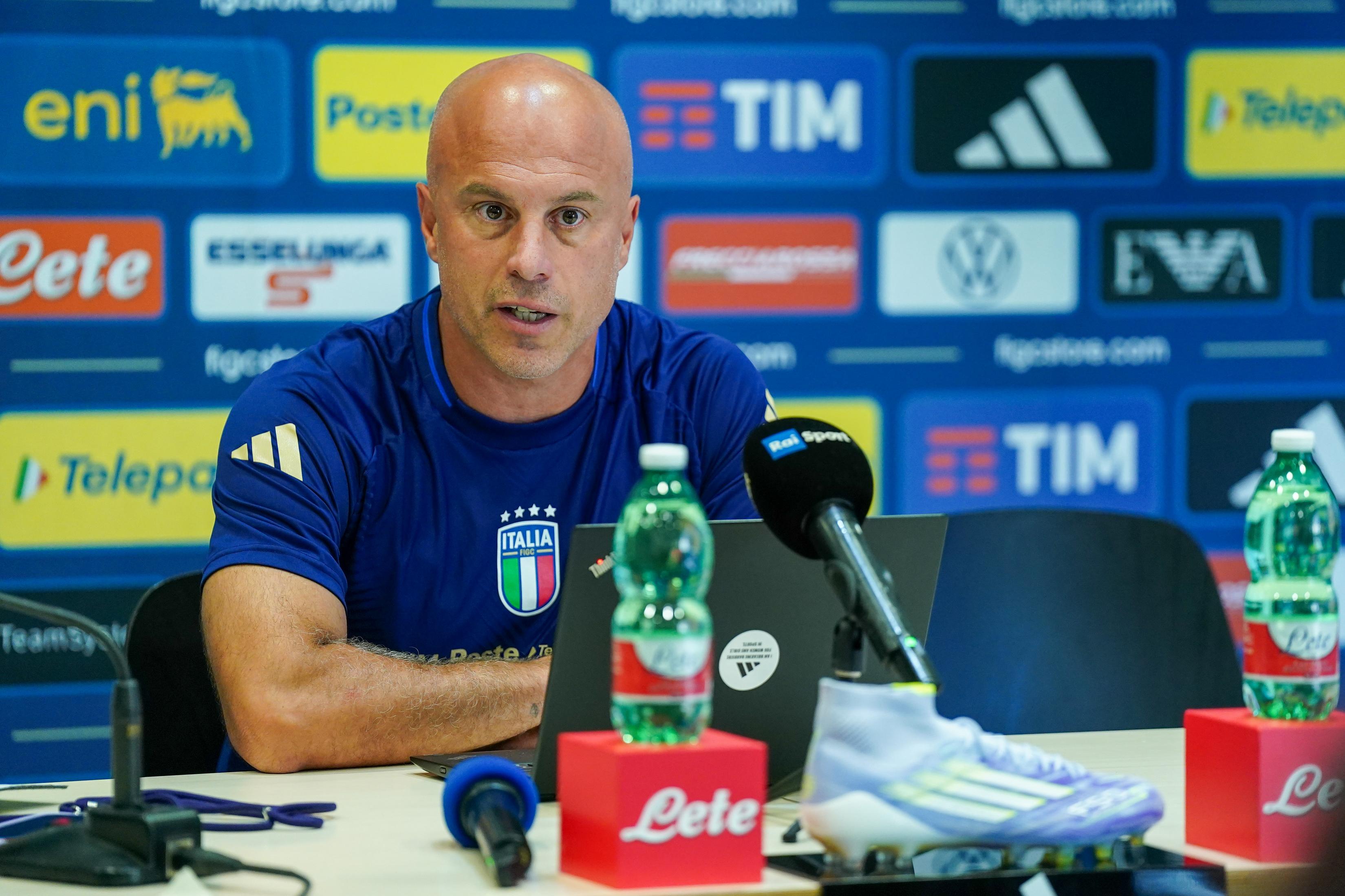 WEGGIS, SWITZERLAND - JUNE 28: Head Coach Andrea Soncin of Italy during a press conference proior to the Italy Women training session at Thermoplan Arena on June 28, 2025 in Weggis, Switzerland. (Photo by Daniela Porcelli - FIGC/FIGC via Getty Images)