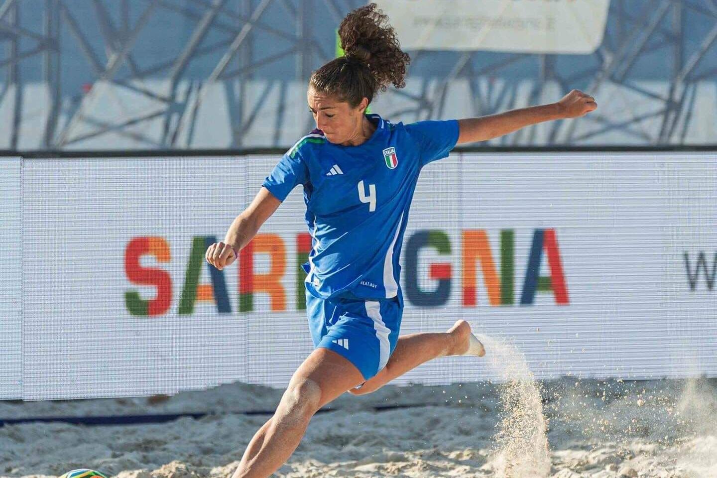 Alice Ferrazza, la leader difensiva del Beach Soccer azzurro: \"La Nazionale è il sogno di tutte le bambine\"