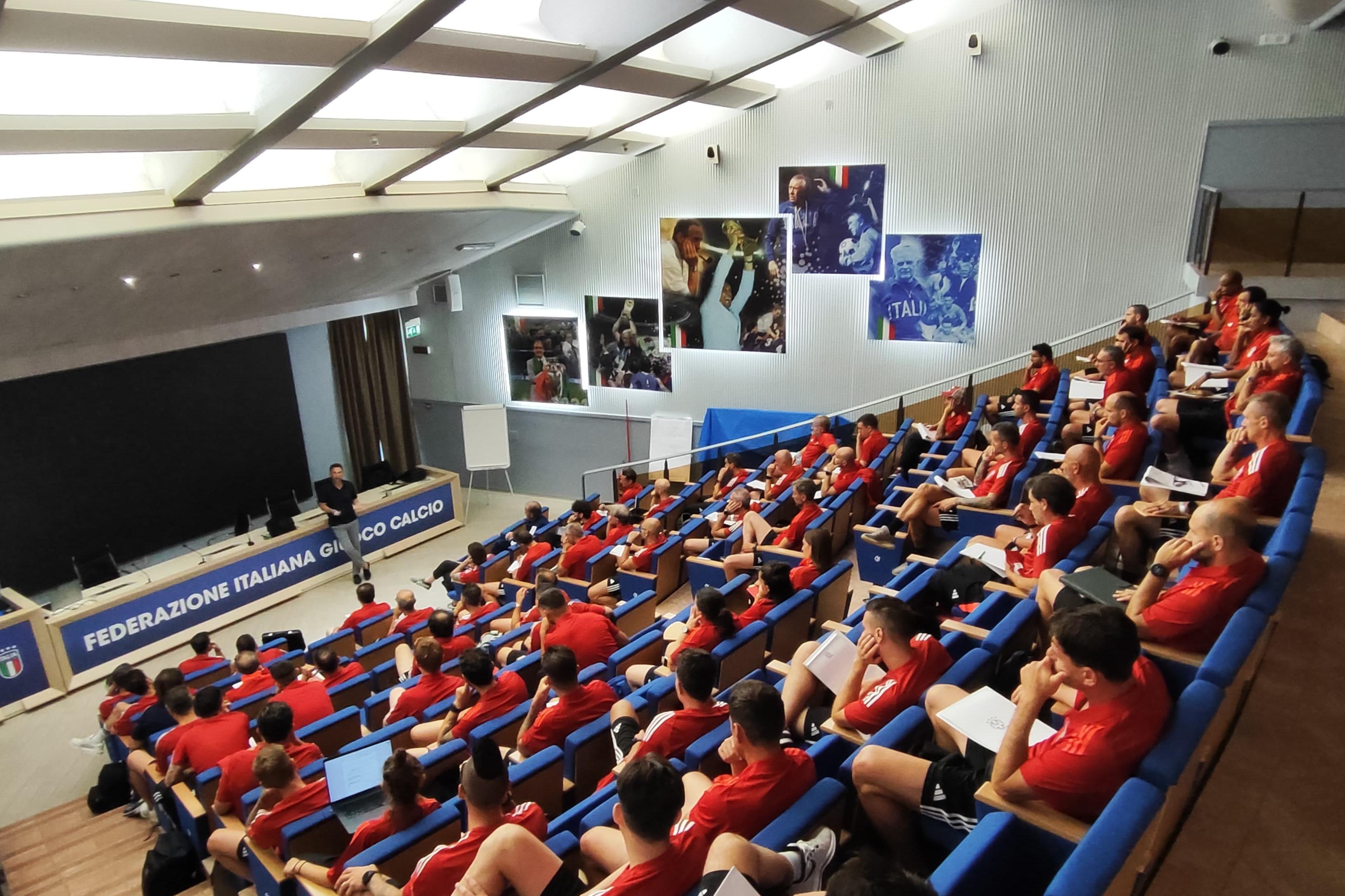 Di Francesco docente a Coverciano: lezione plenaria davanti agli allievi dei corsi UEFA Pro e UEFA A