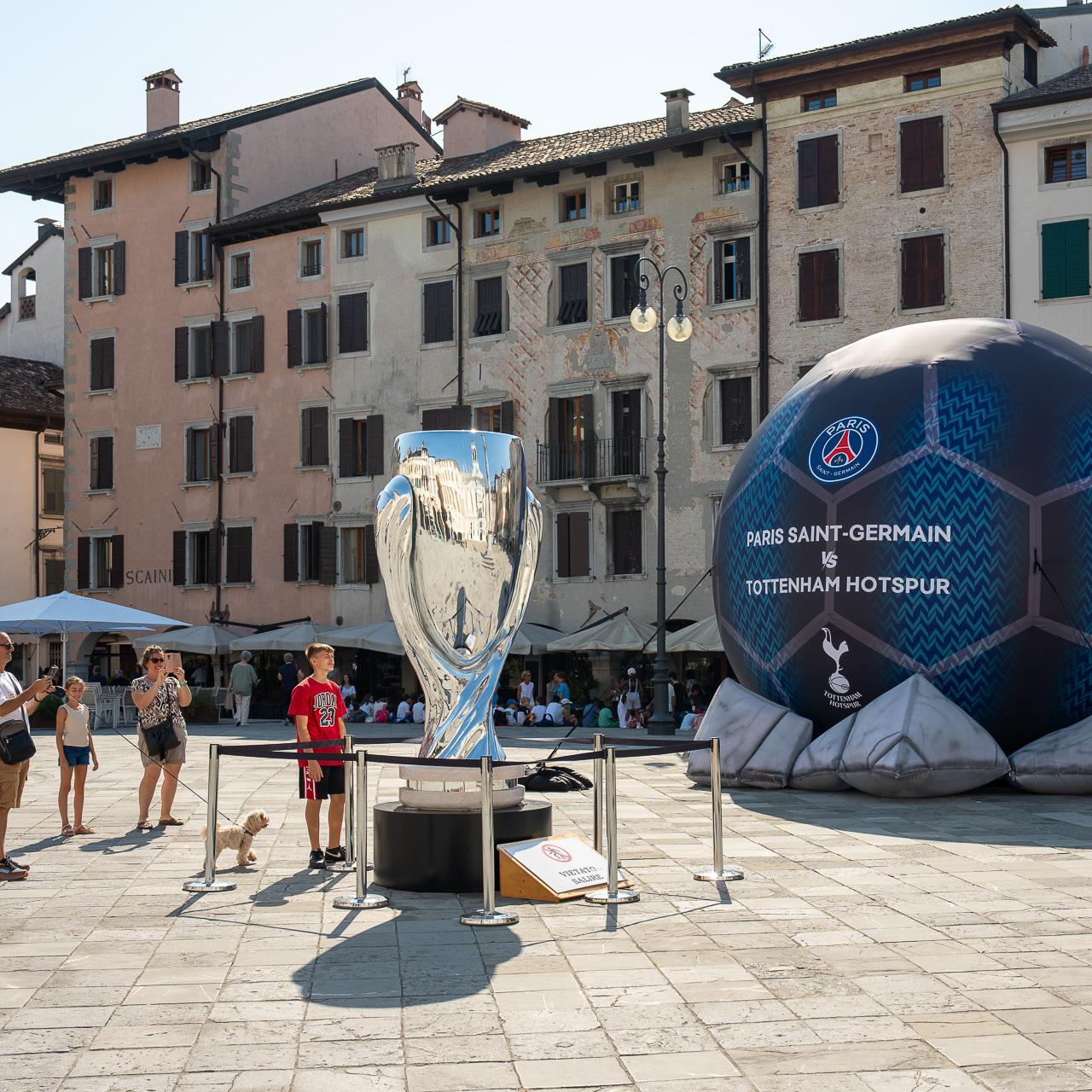 Grande festa a Udine per l'inaugurazione dell'UEFA Fan Festival