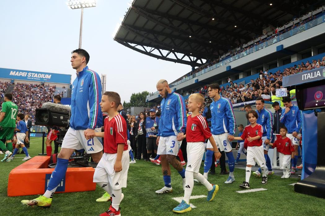 Italia-Estonia: dall’audiodescrizione per non vedenti alla Quiet Room, la FIGC scende in campo per la sostenibilità