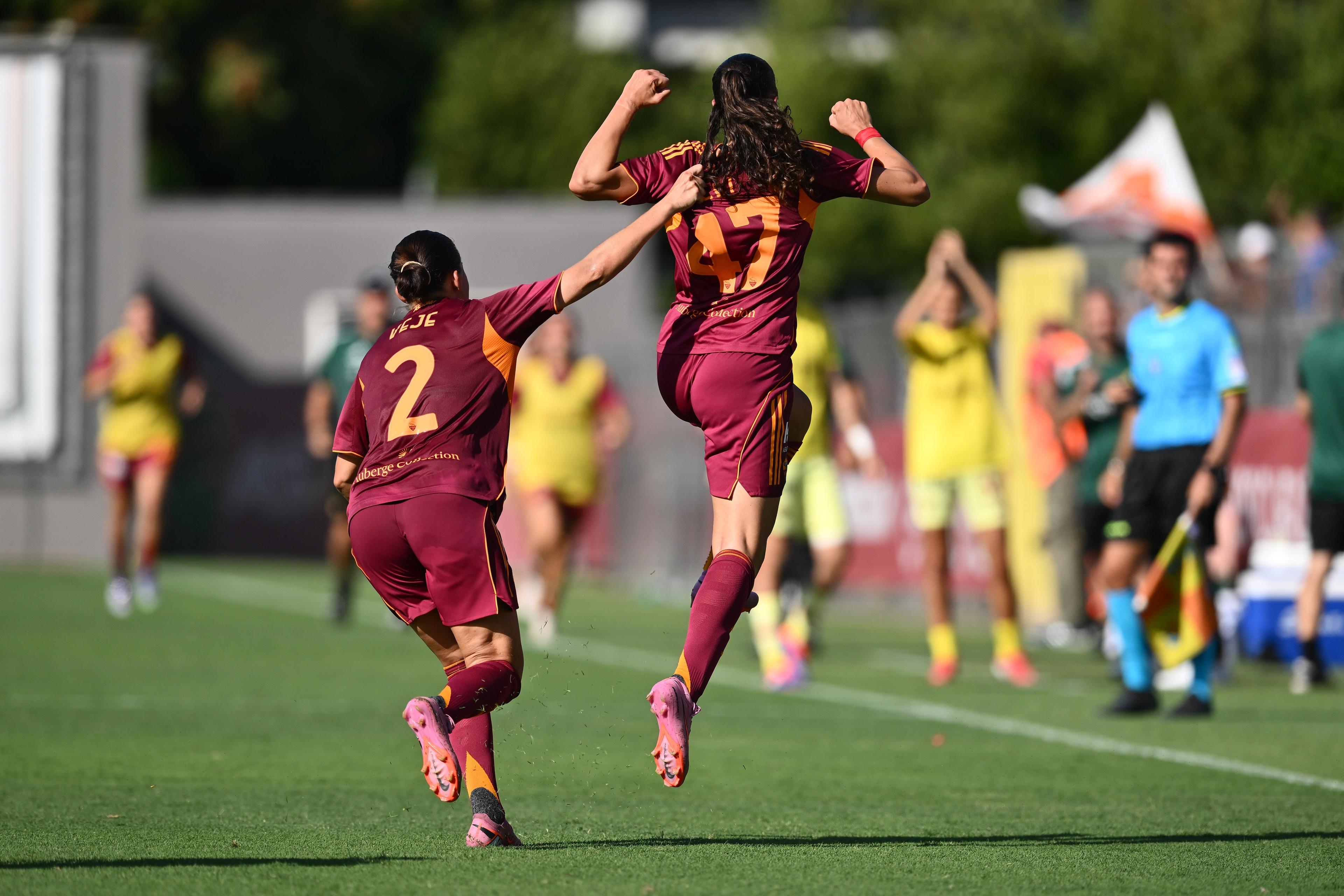 Volata per gli ultimi due posti della Final Four: Roma e Sassuolo si contendono la vetta del Gruppo C, diretta su Sky Sport Uno come per Juve-Napoli