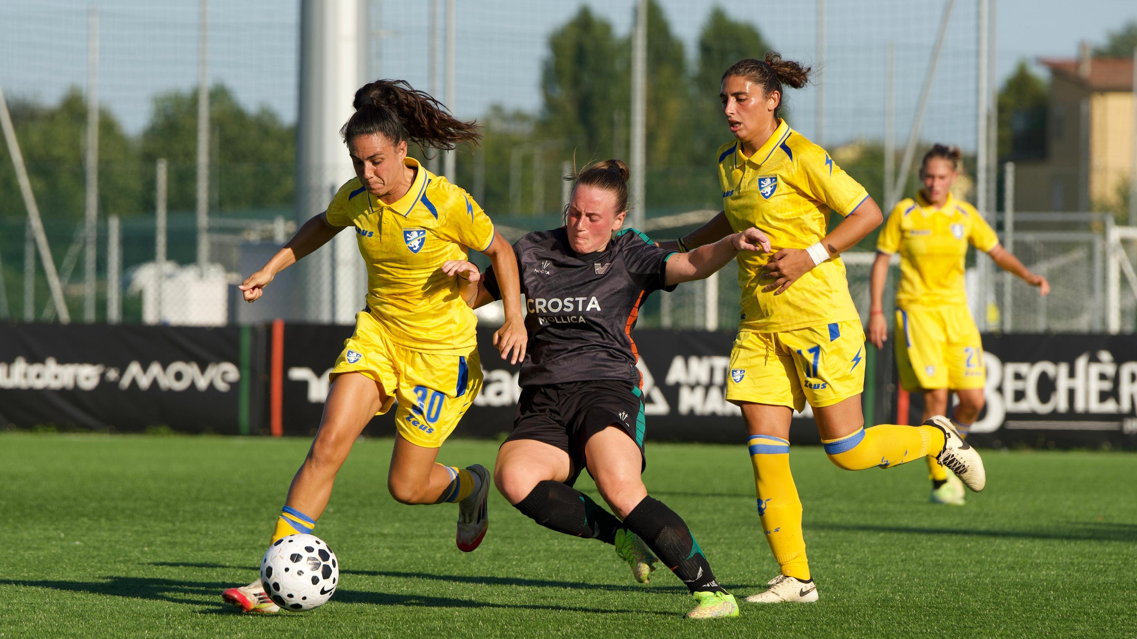 Il turno preliminare sorride a Trastevere e Venezia: Vicenza eliminato ai rigori, Mounecif firma il successo arancioneroverde sul Frosinone