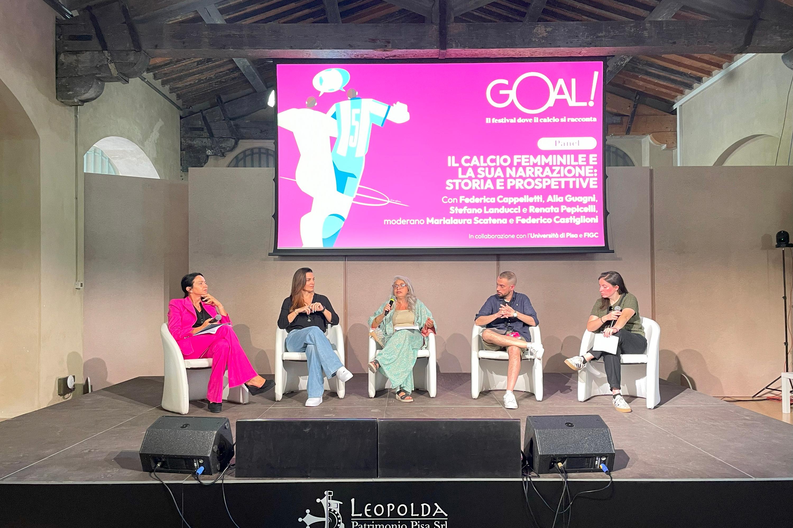 \"Il calcio femminile e la sua narrazione. Storie e prospettive\": la presidente Federica Cappelletti tra le relatrici sul palco della Leopolda