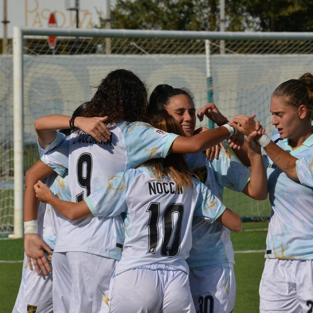 Frosinone, prima gioia della stagione: il gol di Cinquegrana vale tre punti contro il Vicenza nell'anticipo. Domenica il resto delle gare su Vivo Azzurro TV