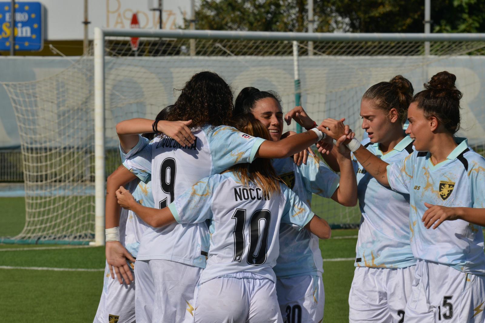 Frosinone, prima gioia della stagione: il gol di Cinquegrana vale tre punti contro il Vicenza nell'anticipo. Domenica il resto delle gare su Vivo Azzurro TV