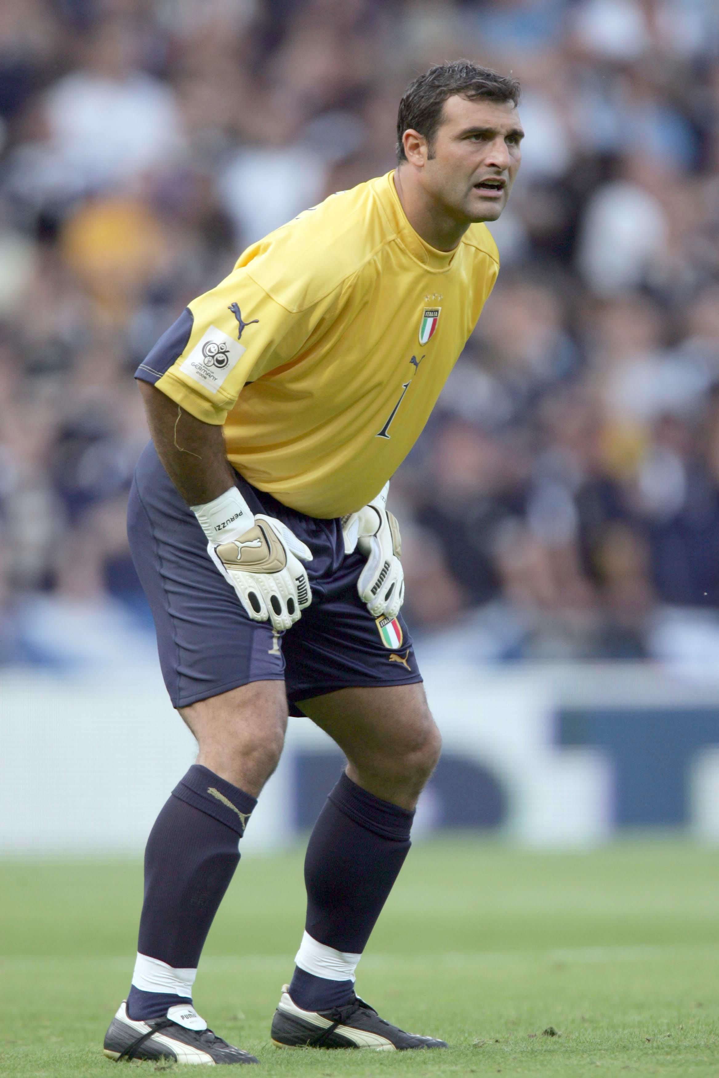 GLASGOW, UNITED KINGDOM - SEPTEMBER 03: vAngelo Peruzzi during the Group Five FIFA World Cup Qualifying match between Scotland and Italy at Hampden Park Stadium on September 3, 2005 in Glasgow, Scotland. (Photo by FIGC/FIGC)