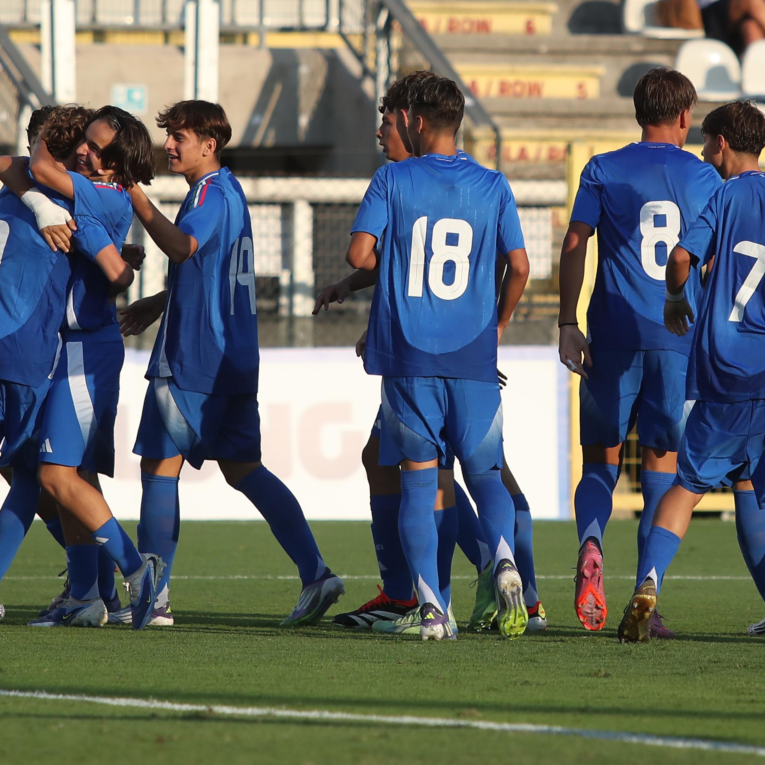 L'Italia non sbaglia al debutto: 2-1 all'Inghilterra al Tre Fontane. Pasqual: \"Vittoria di carattere\"