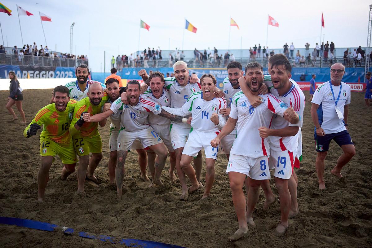 EBSL, l'Italia supera la Francia ai rigori al debutto nella Superfinal. Del Duca: \"Importante iniziare con una vittoria\"