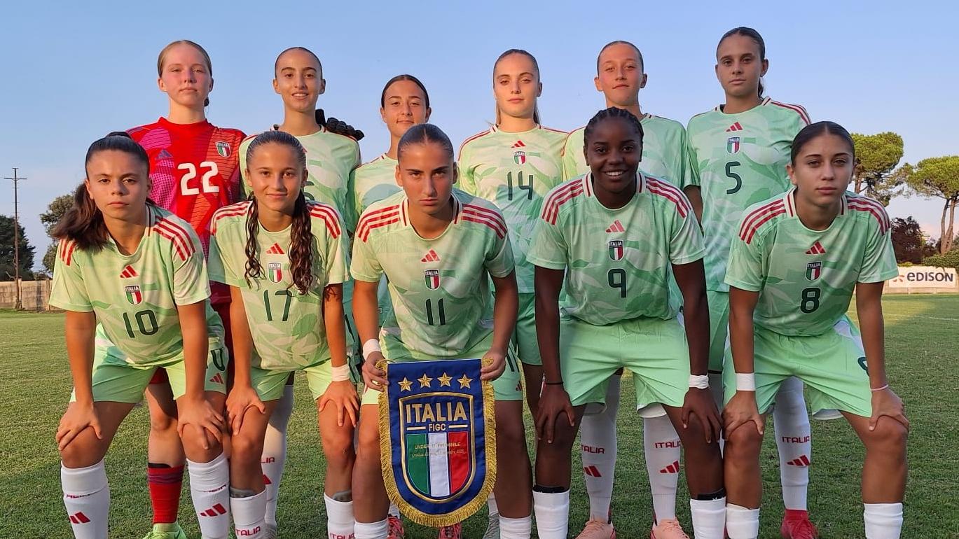 Italia in finale al Female Football Tournament: dopo la Macedonia del Nord, battuta anche la Slovenia. Domenica c'è l'Irlanda per il titolo