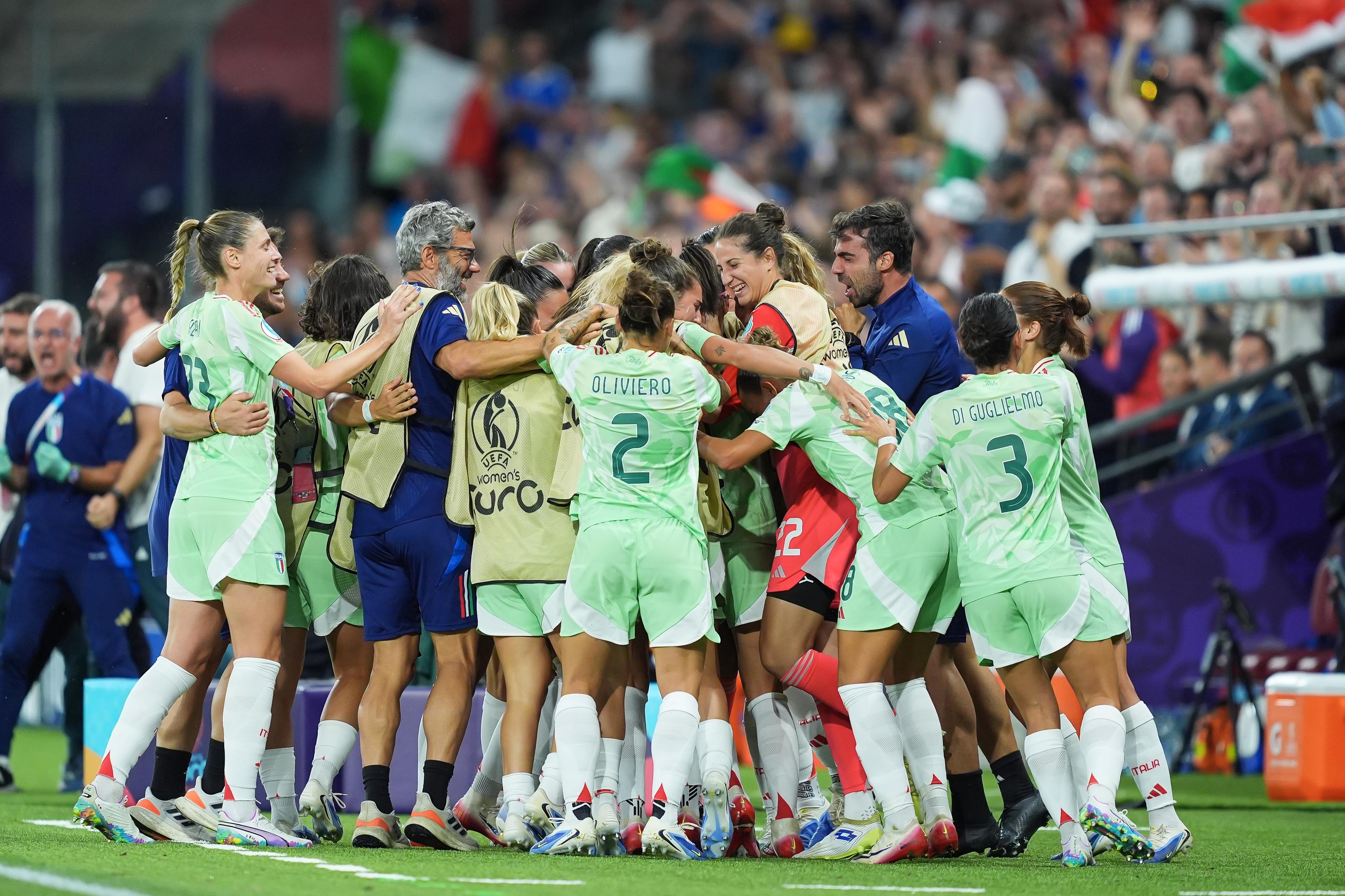 GENEVA, SWITZERLAND - JULY 22: Players of Italy celebrate the first team goal scored by Barbara Bonansea of Italy to the UEFA Women's EURO 2025 Semi-Final match between England and Italy at Stade de Geneve on July 22, 2025 in Geneva, Switzerland. (Photo by Daniela Porcelli - FIGC/FIGC via Getty Images)