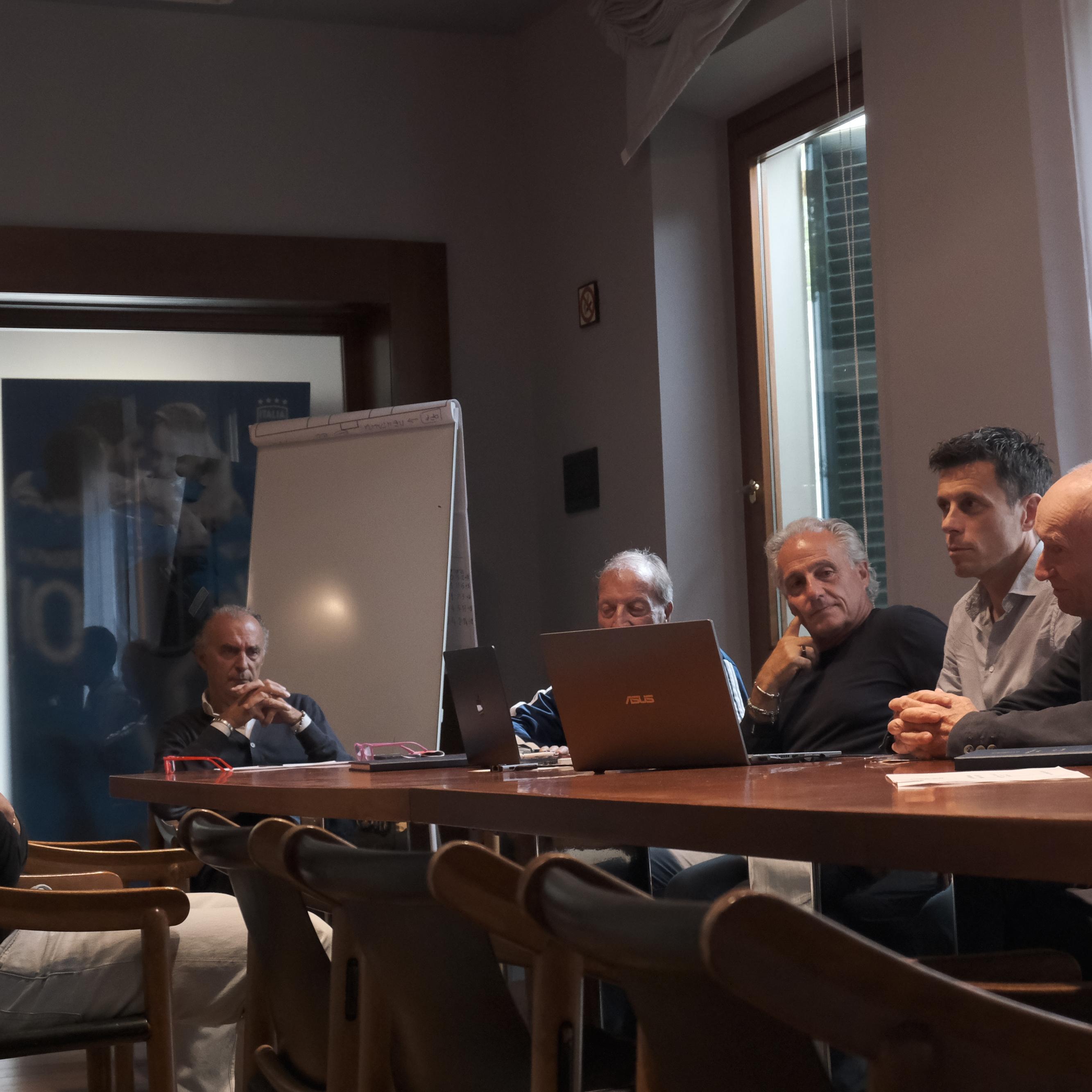 A Coverciano è tempo di esami: gli allievi del Master UEFA Pro tra prove orali e discussioni delle tesi