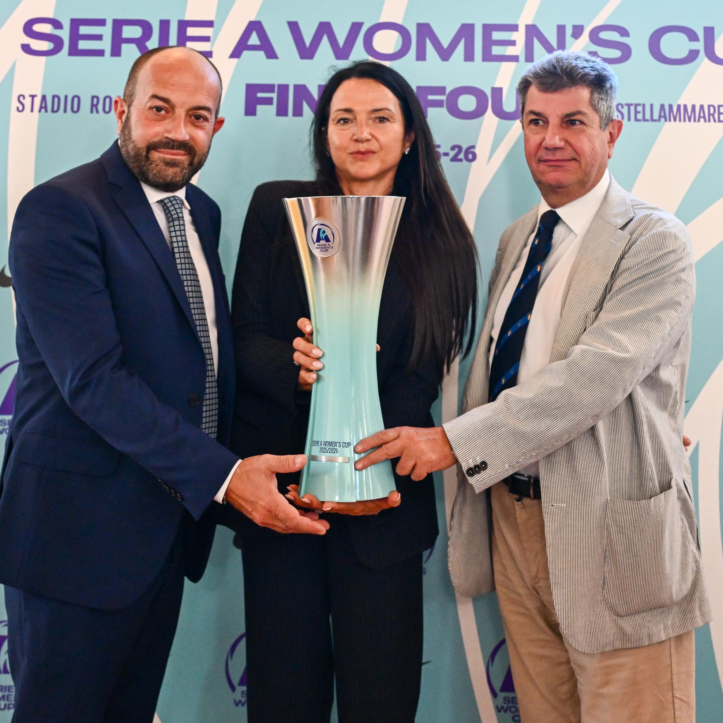 Sorteggiate le semifinali: martedì 23 il derby Roma-Lazio, mercoledì 24 Juventus-Inter. In vendita i biglietti per le sfide di Castellammare