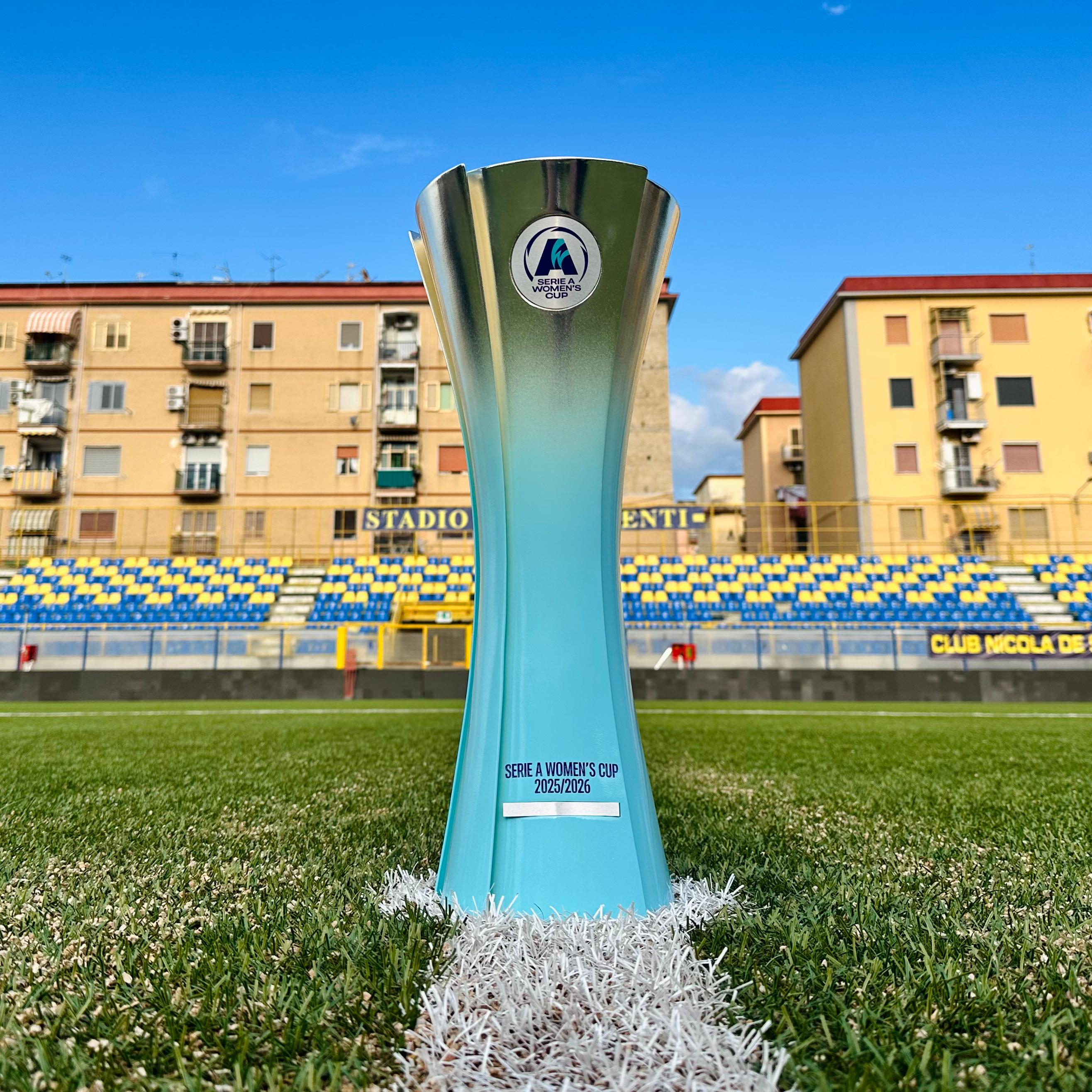 A Castellammare si assegna la prima edizione del trofeo: Roma-Lazio e Juventus-Inter le semifinali su Sky Sport Uno e NOW, si parte martedì con il derby di Roma