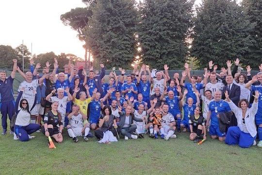 Emozioni e festa per tutti, al match tra la Nazionale Parlamentari e la rappresentativa DCPS