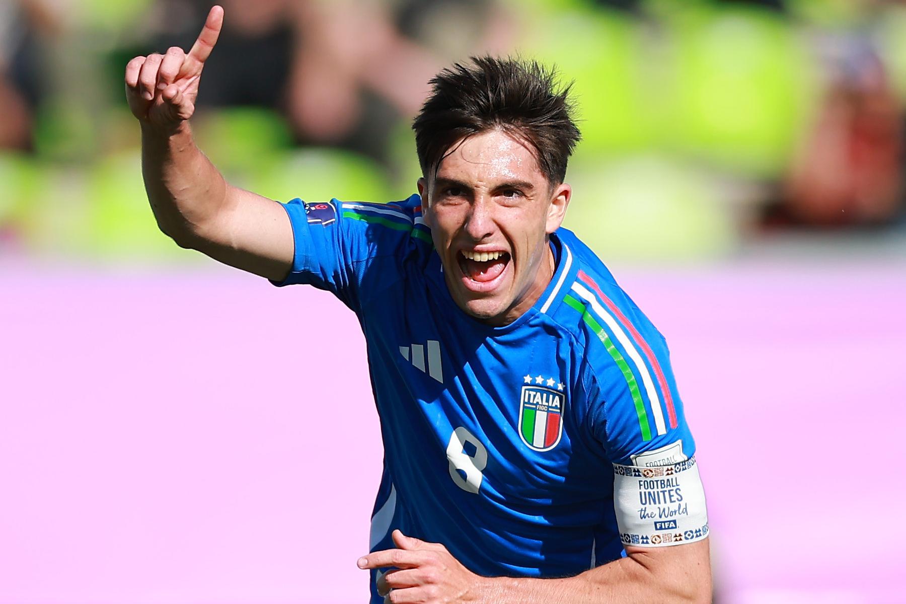 VALPARAISO, CHILE - SEPTEMBER 28: Mattia Mannini of Italy celebrates after scoring his team\\'s first goal during the FIFA U-20 World Cup Chile 2025 Group D match between Italy and Australia at Estadio El\\u00EDas Figueroa Brander on September 28, 2025 in Valparaiso, Chile. (Photo by Hector Vivas - FIFA/FIFA via Getty Images) , FIFA via Getty Images