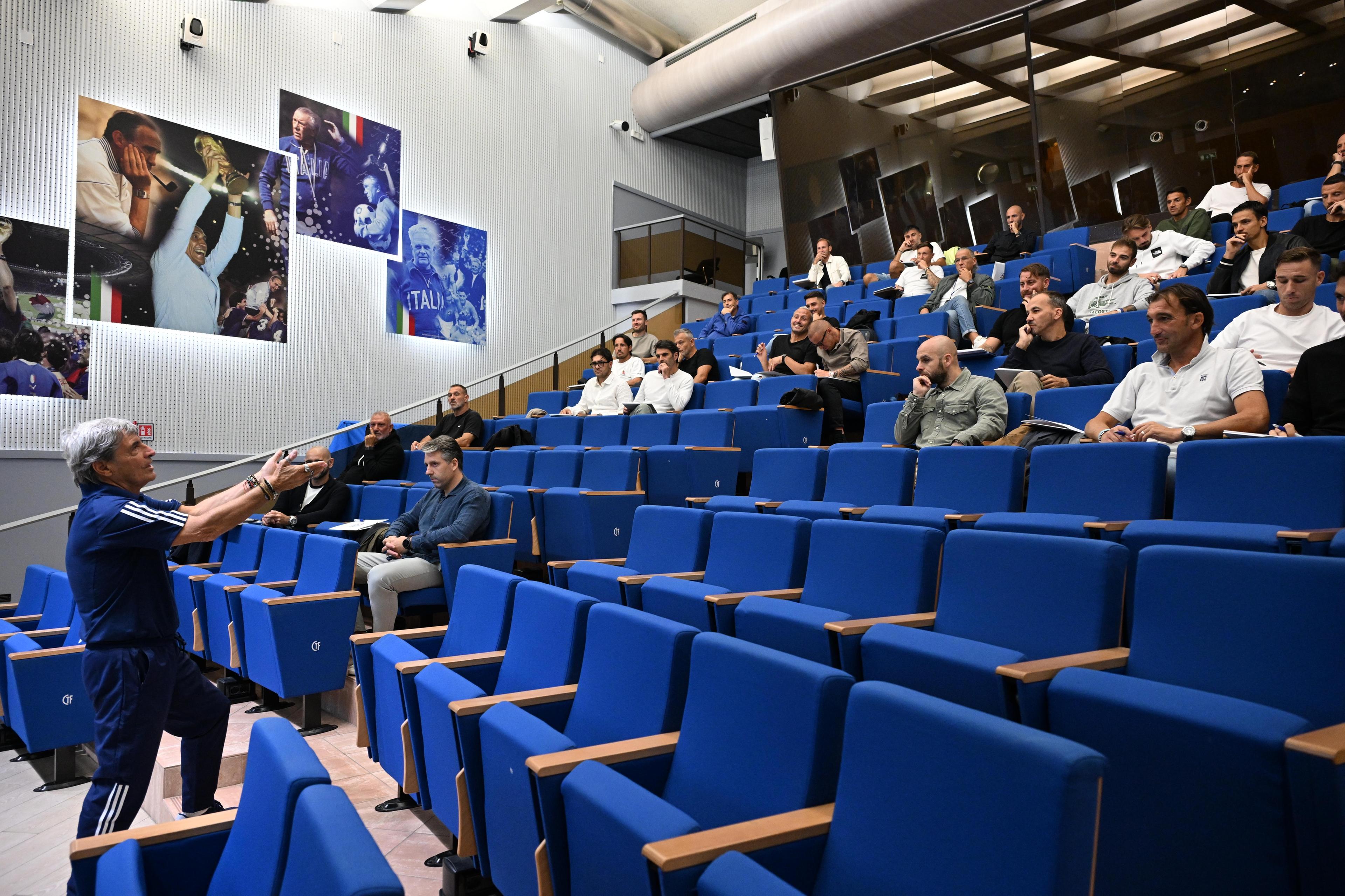 Inaugurato a Coverciano il nuovo corso UEFA A: tra gli allievi Biglia e Felipe Dal Bello