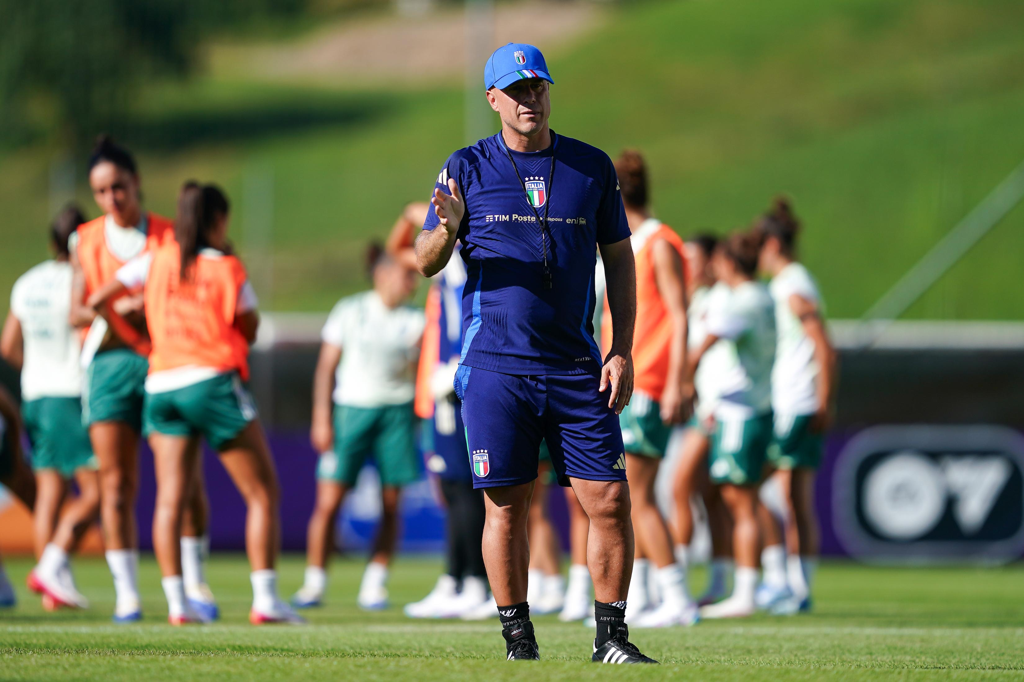 WEGGIS, SWITZERLAND - JUNE 28: Head Coach Andrea Soncin of Italy during the Italy Women training session at Thermoplan Arena on June 28, 2025 in Weggis, Switzerland. (Photo by Daniela Porcelli - FIGC/FIGC via Getty Images)