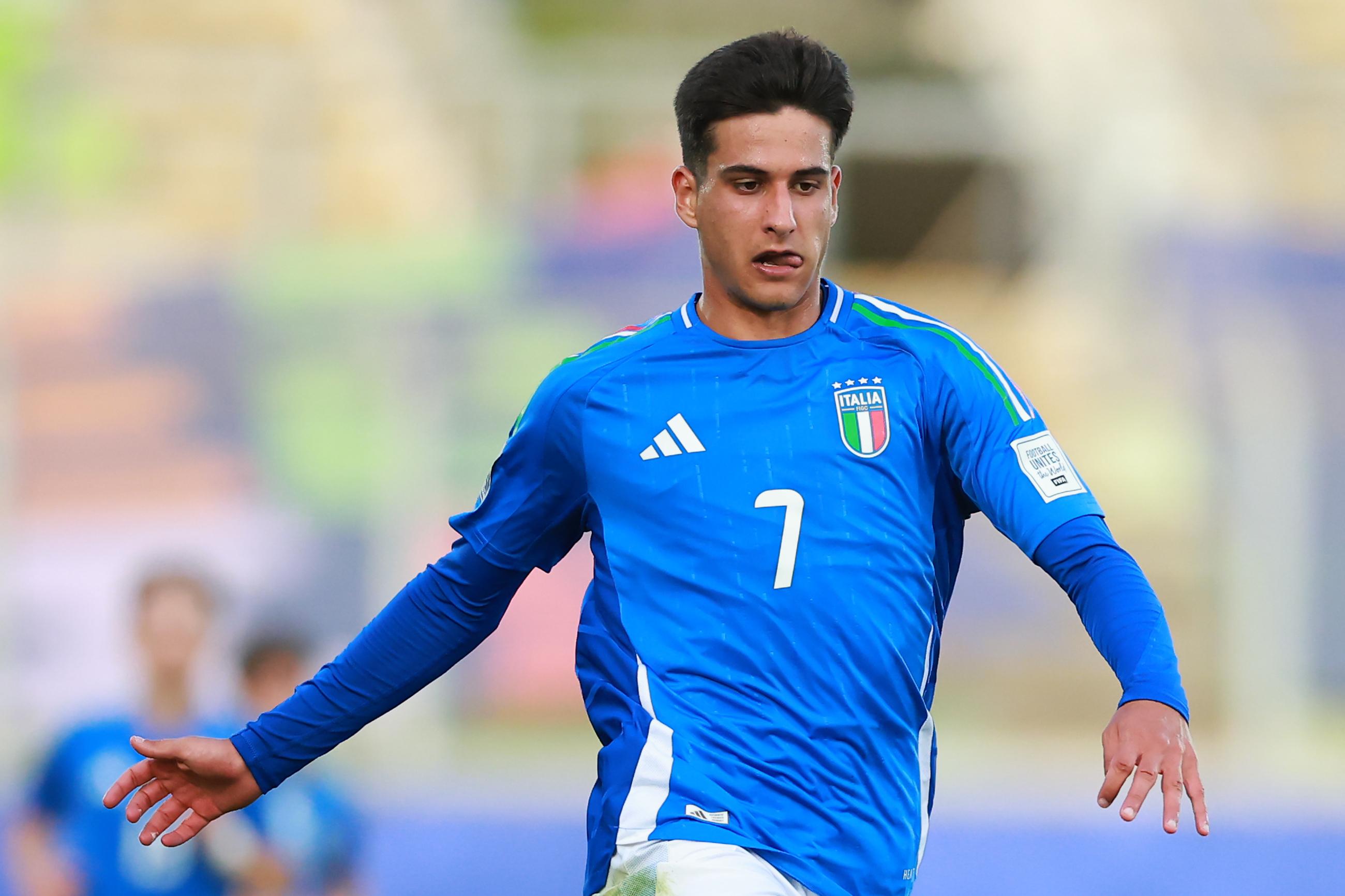 VALPARAISO, CHILE - SEPTEMBER 28: Jacopo Sardo of Italy runs with the ball during the FIFA U-20 World Cup Chile 2025 Group D match between Italy and Australia at Estadio El\\u00EDas Figueroa Brander on September 28, 2025 in Valparaiso, Chile. (Photo by Hector Vivas - FIFA/FIFA via Getty Images) , FIFA via Getty Images