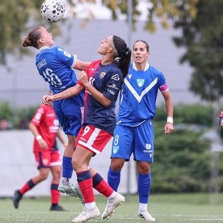 Il Bologna vince e il Brescia frena, tre squadre in testa dopo quattro giornate