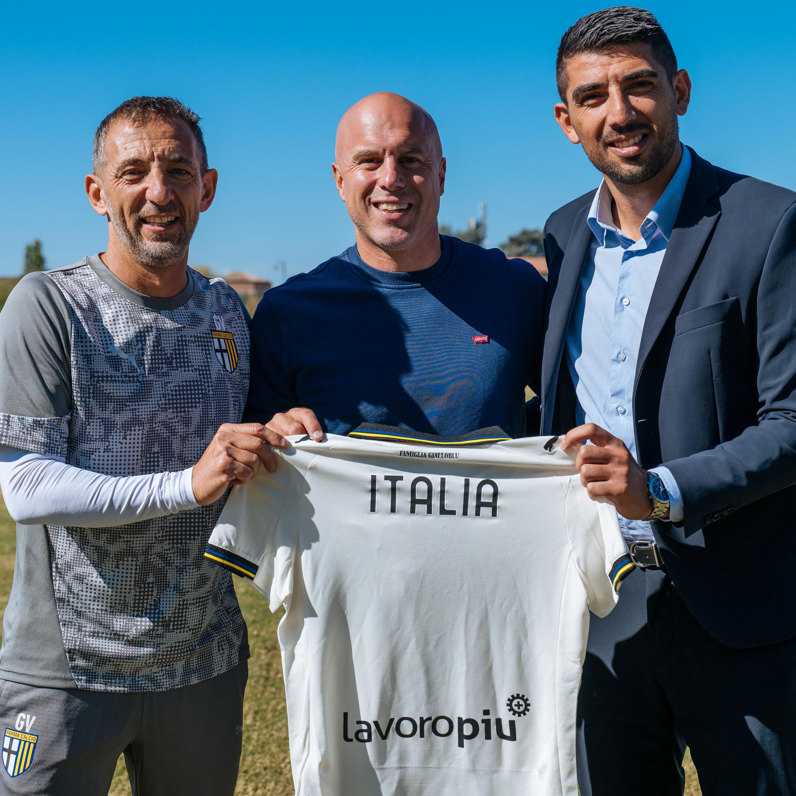 Soncin in visita al Parma, il Ct incontra il tecnico Valenti e le calciatrici gialloblu