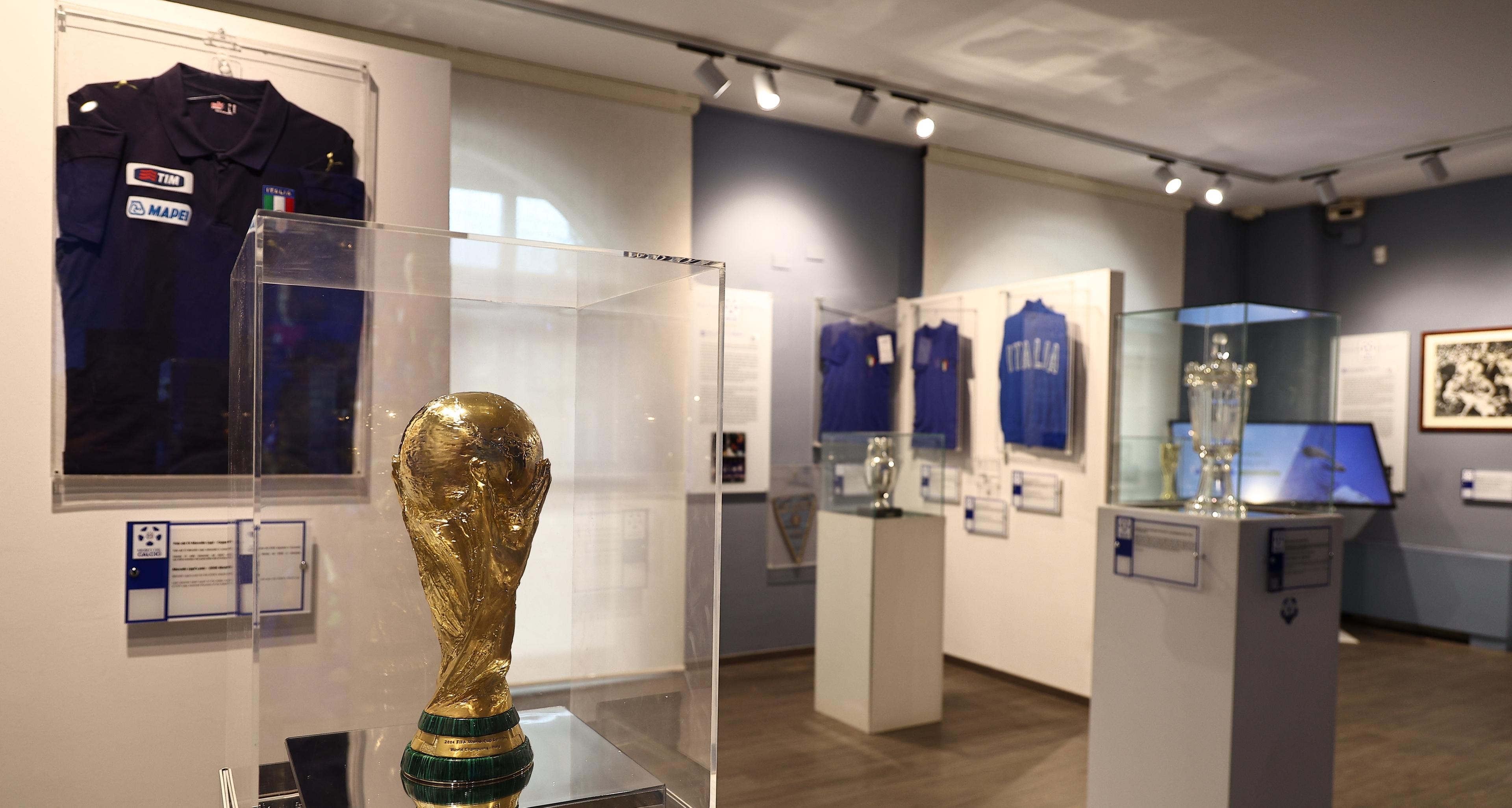 Su Vivo Azzurro TV la serie in 10 episodi sui cimeli del Museo del Calcio raccontati da Marani