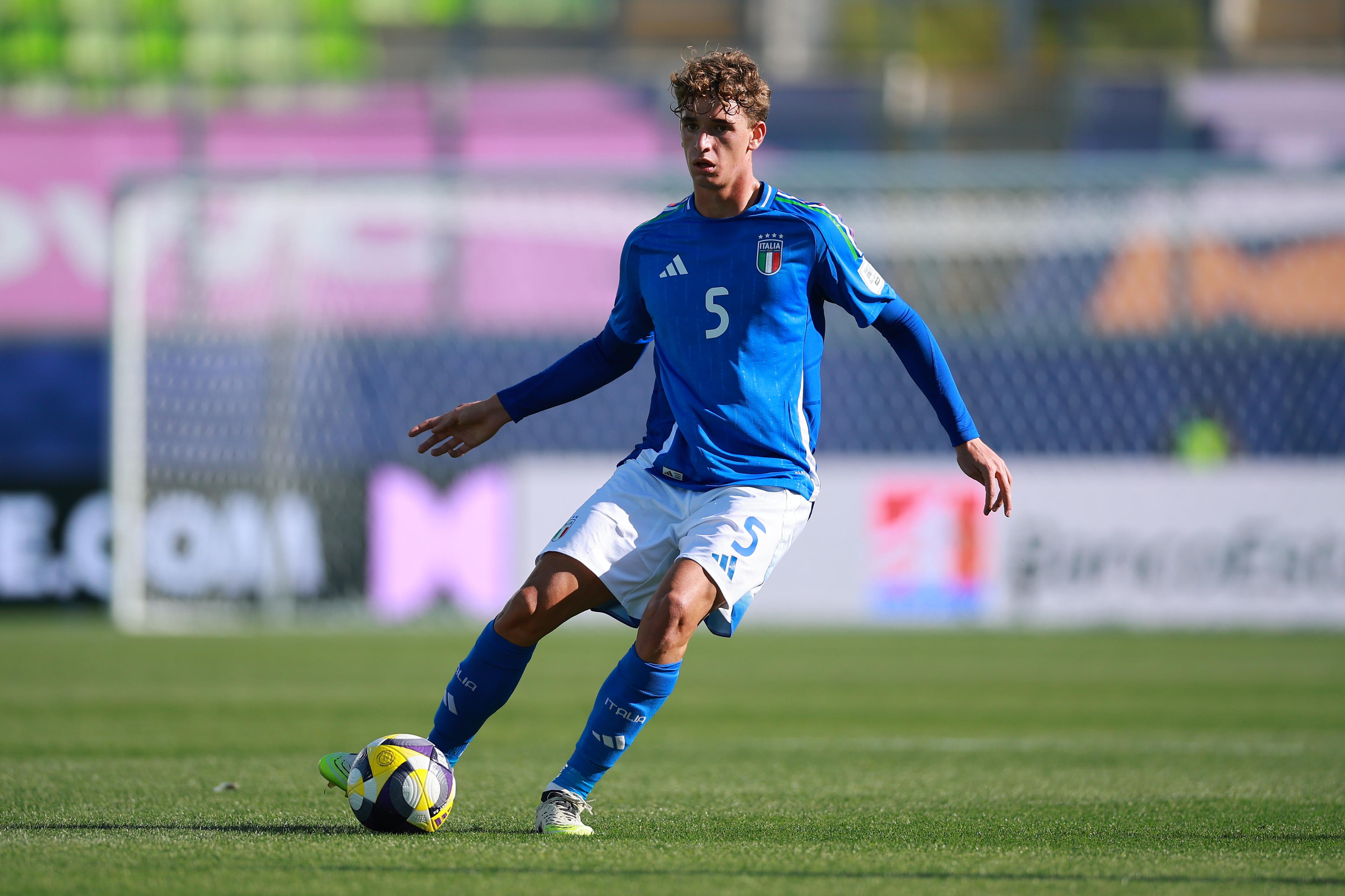 VALPARAISO, CHILE - SEPTEMBER 28: Andrea Natali of Italy kicks the ball during the FIFA U-20 World Cup Chile 2025 Group D match between Italy and Australia at Estadio El\\u00EDas Figueroa Brander on September 28, 2025 in Valparaiso, Chile. (Photo by Hector Vivas - FIFA/FIFA via Getty Images) , FIFA via Getty Images