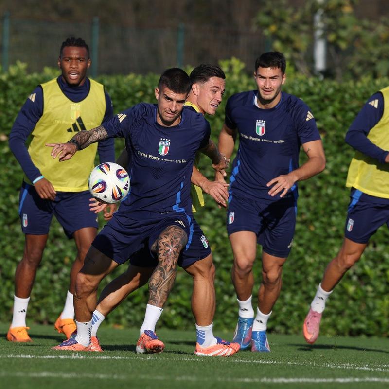 La rifinitura degli Azzurri al centro sportivo 'Dino Bruseschi'