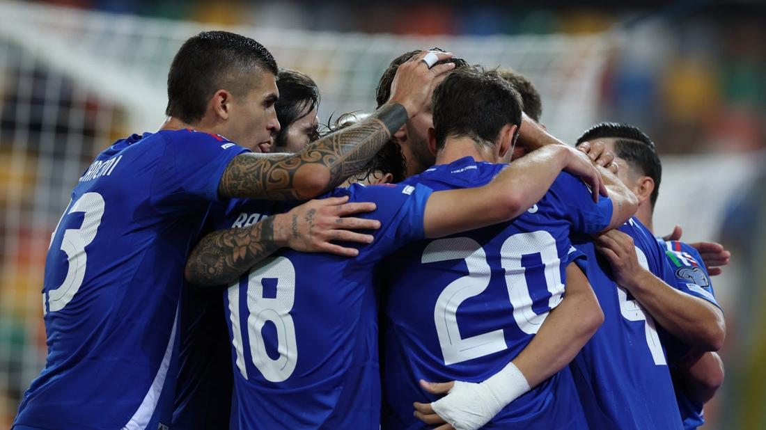Donnarumma para, Retegui segna: l’Italia batte 3-0 Israele, i play-off sono in cassaforte