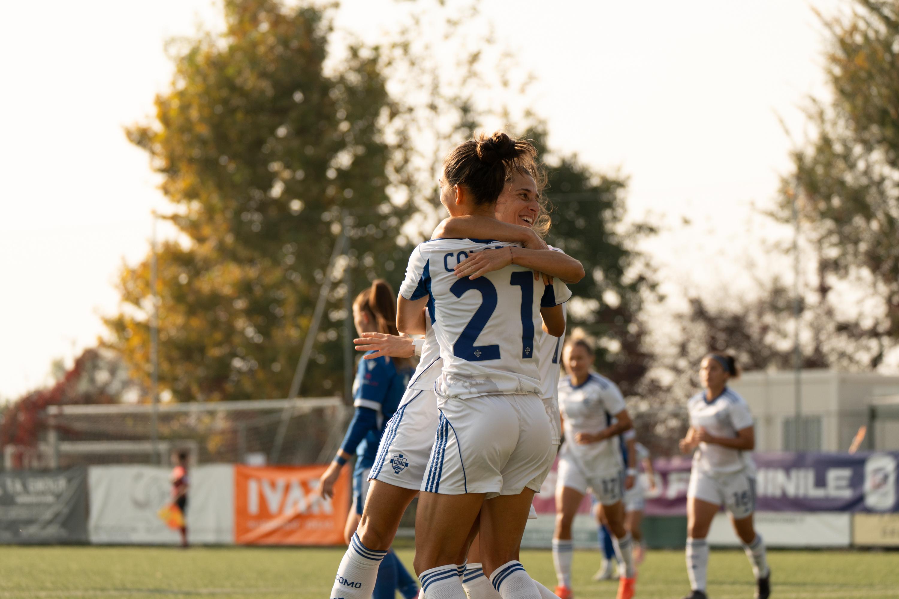 Il Como 1907 batte il Brescia ed è solo in vetta, Cesena secondo a -1, Bologna beffato nel finale