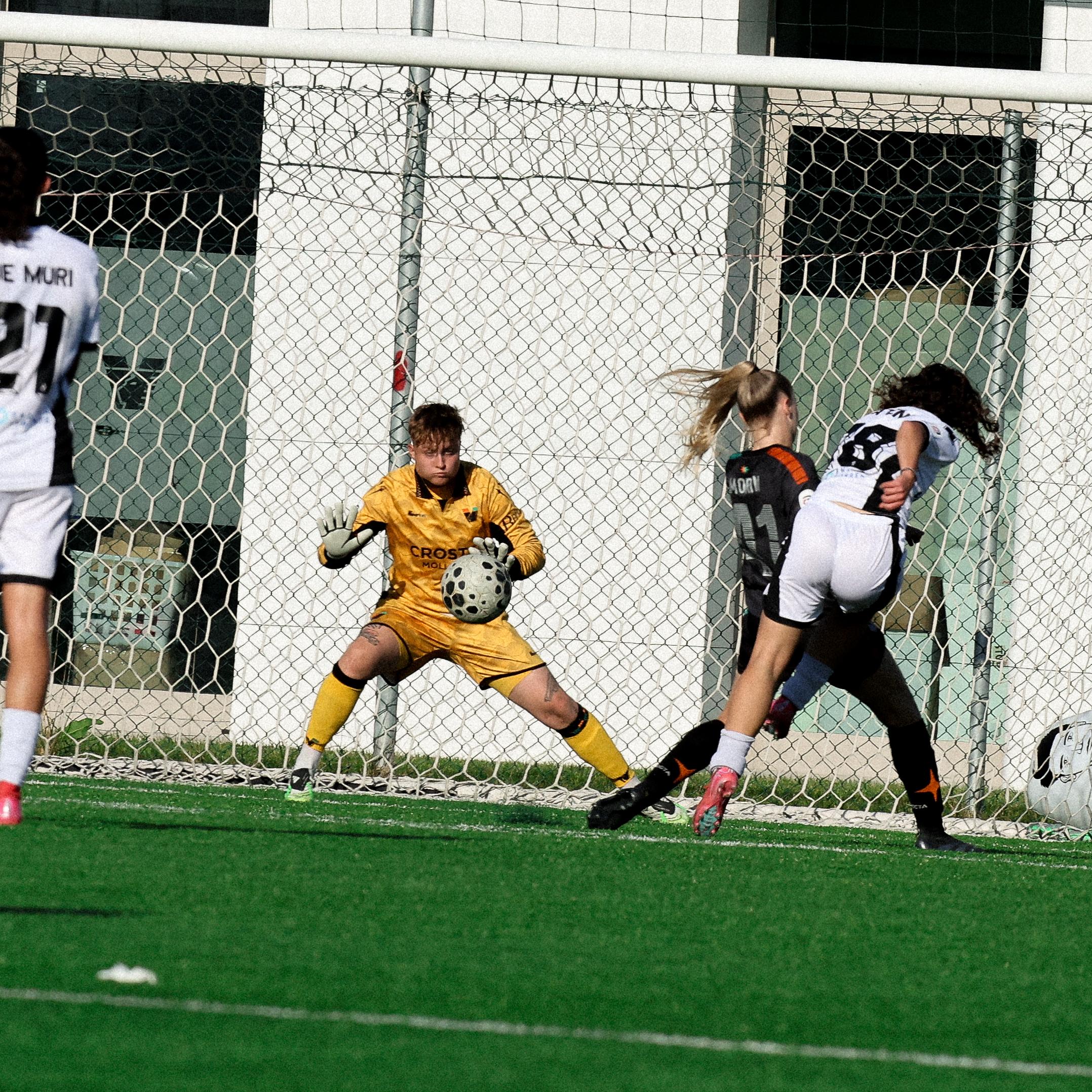 Cesena, che show nell'anticipo! Otto gol al Venezia