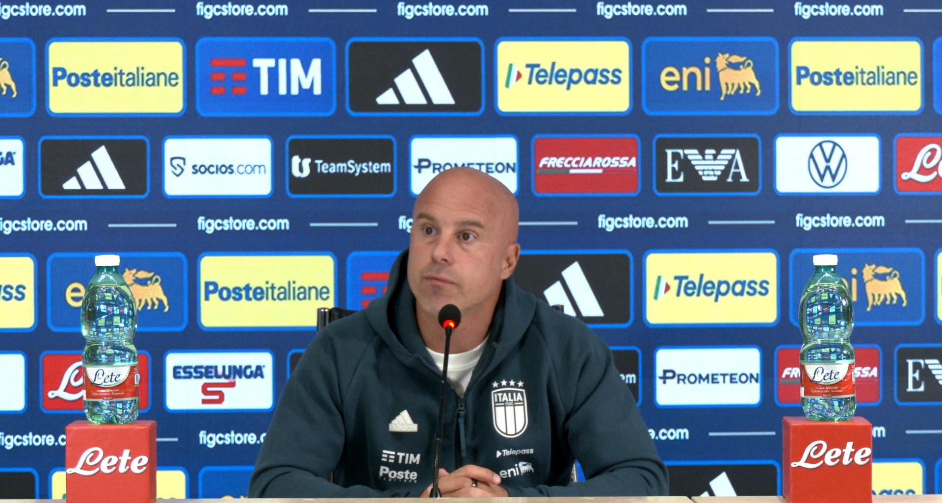 Azzurre a Coverciano per preparare i test con Giappone e Brasile. Soncin: “Bellissimo essere qui”