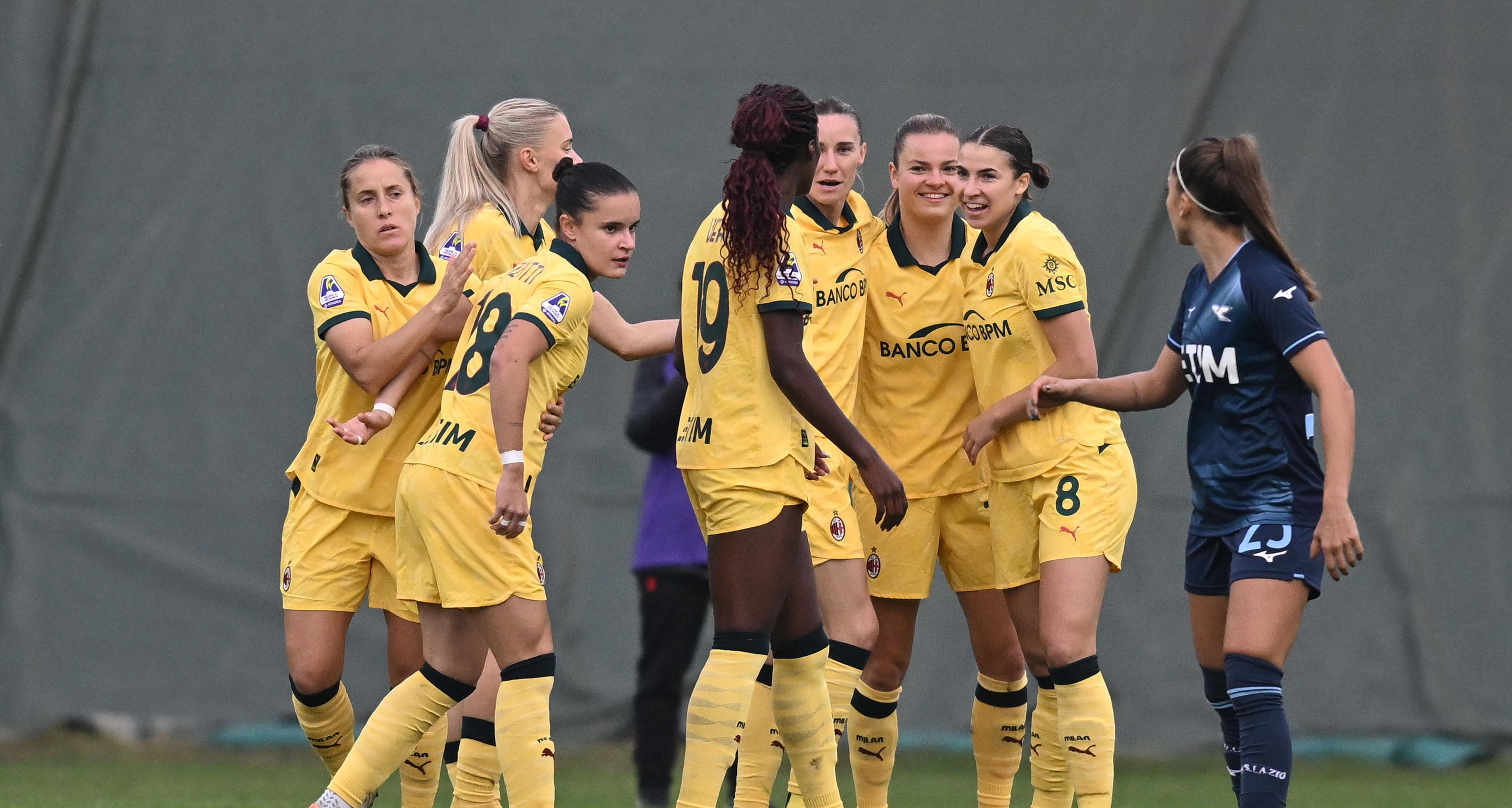 È un Milan scatenato, Lazio battuta 4-2. Sorriso Como col 2-1 al Genoa, 1-1 tra Parma e Napoli