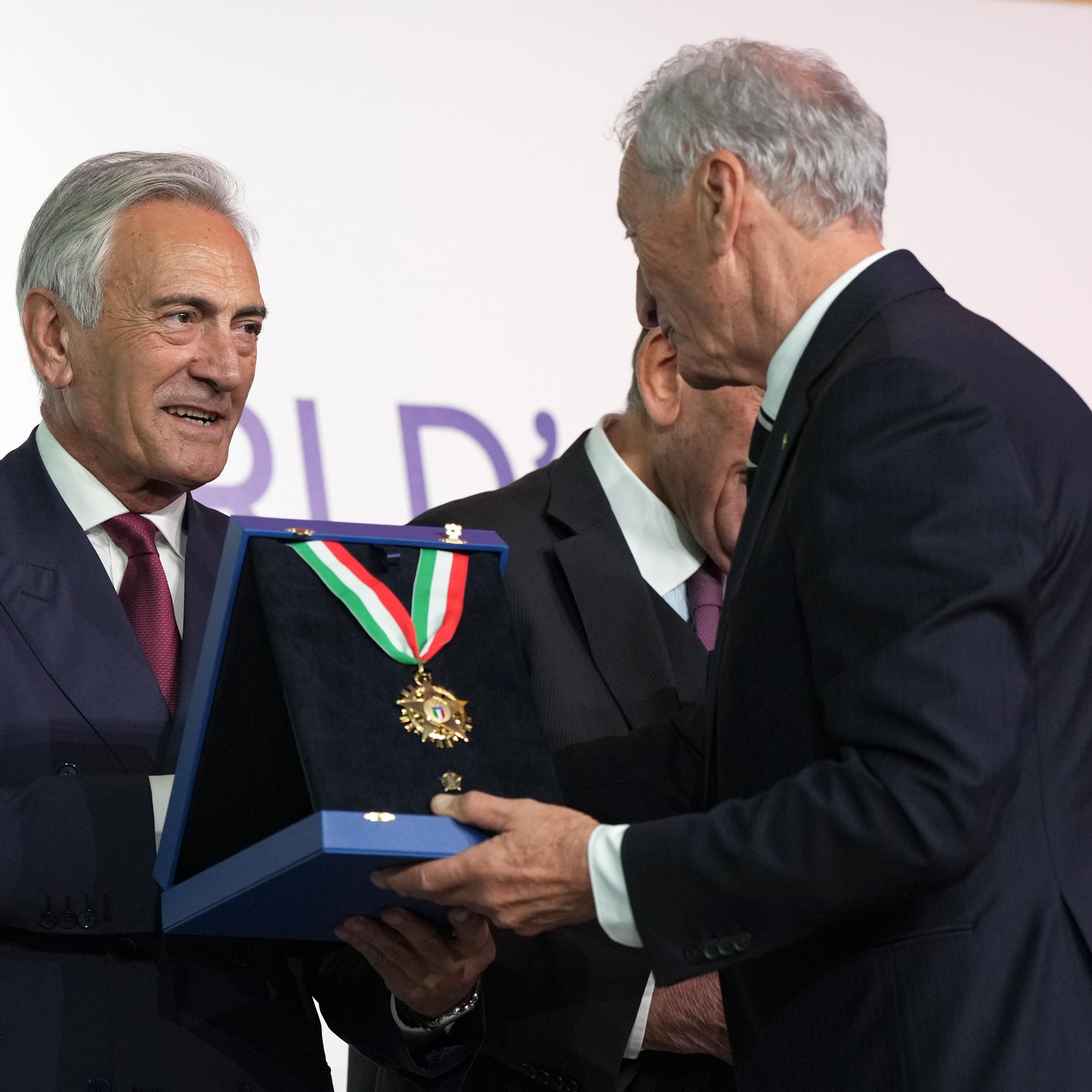 A Gravina il Collare d’Oro al merito sportivo: “Riconoscimento frutto di un percorso condiviso”