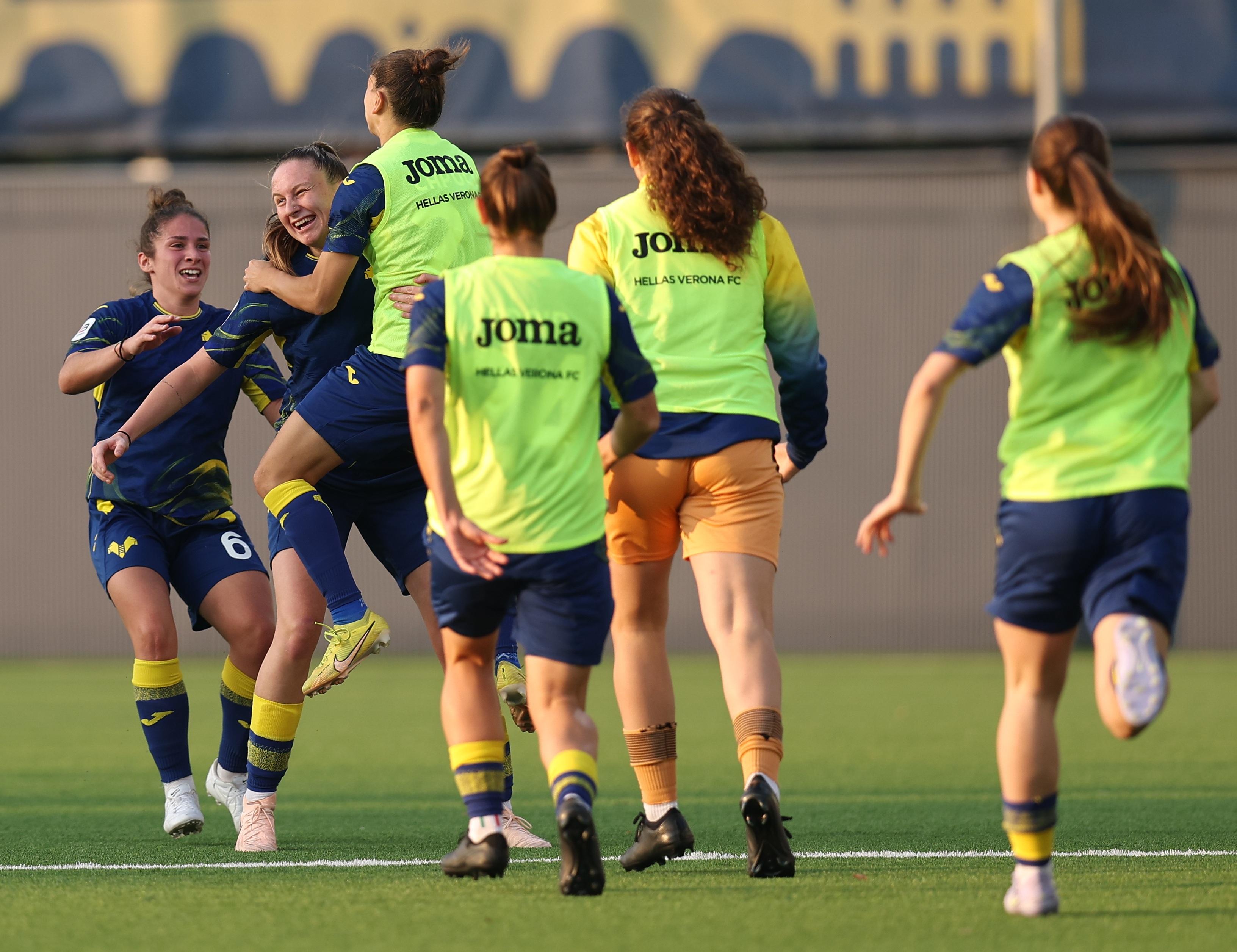 Rimonta Hellas Verona: doppietta di Colombo, prima sconfitta stagionale per il Como 1907