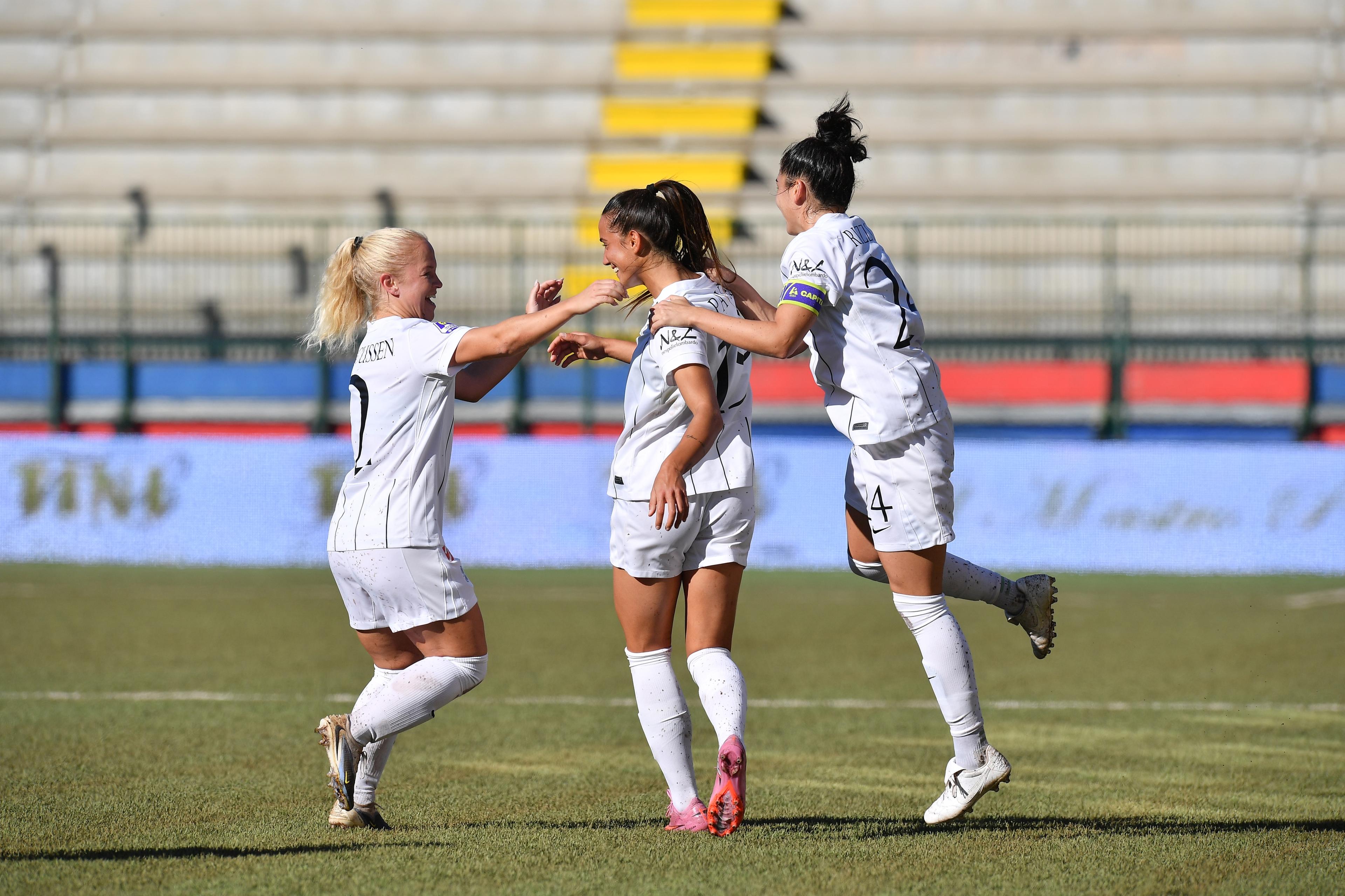 La Lazio agguanta tre punti al fotofinish, 4-2 del Como sulla Ternana, 1-0 del Genoa