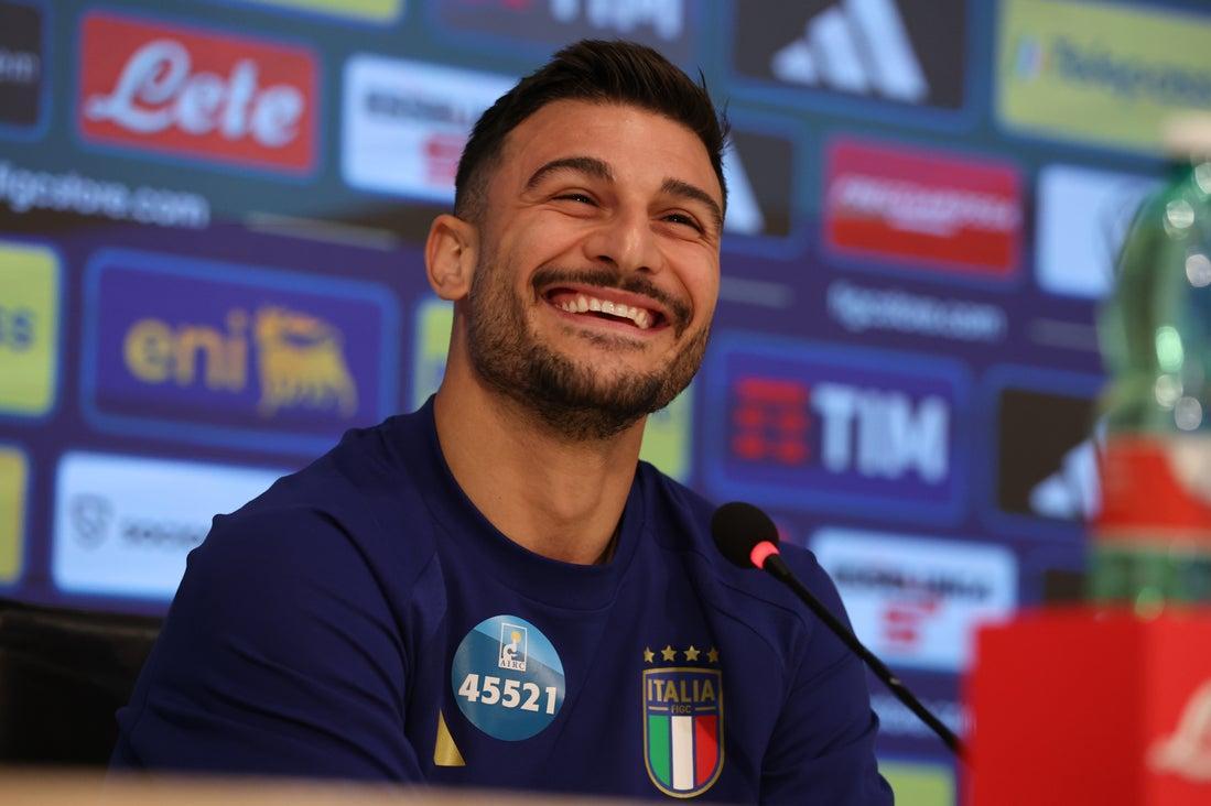 The unexpected top scorer: Orsolini – “I’d even play in goal for Italy”