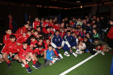 Gli Azzurri incontrano i giovani tifosi al Museo del Calcio: ‘meet and greet’ con Gabbia e Scamacca