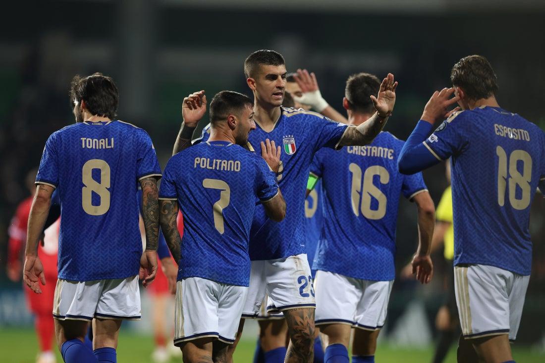 A Chisinau arriva il sesto successo consecutivo, l’Italia passa nel finale con i gol di Mancini e Pio Esposito