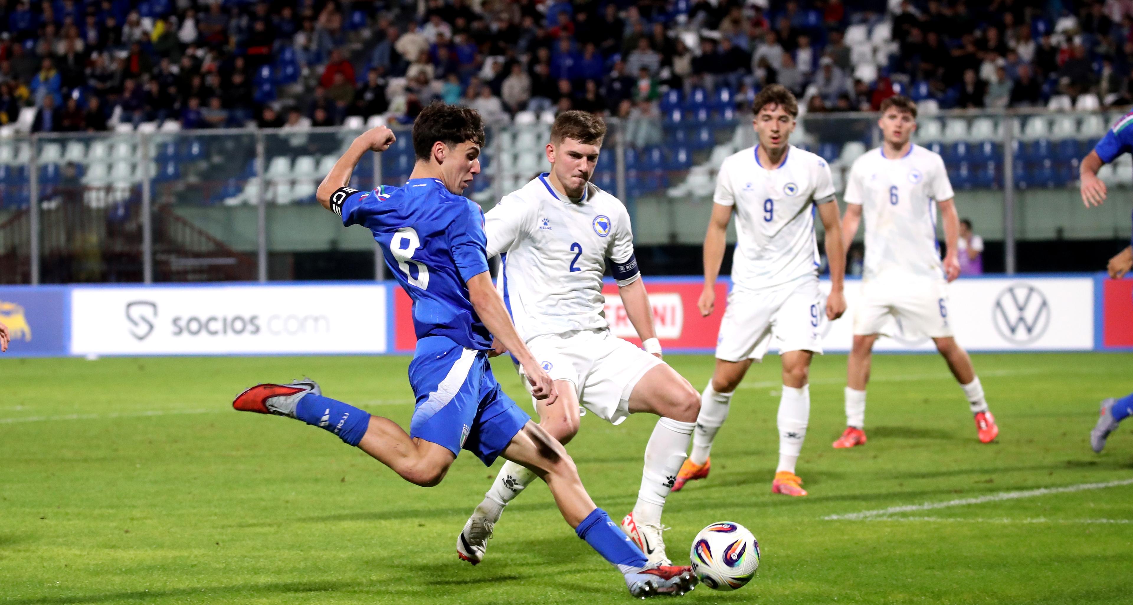 L’Italia sbatte due volte sulla traversa. Con la Bosnia è 0-0, martedì c’è la Polonia in palio un posto nella fase élite