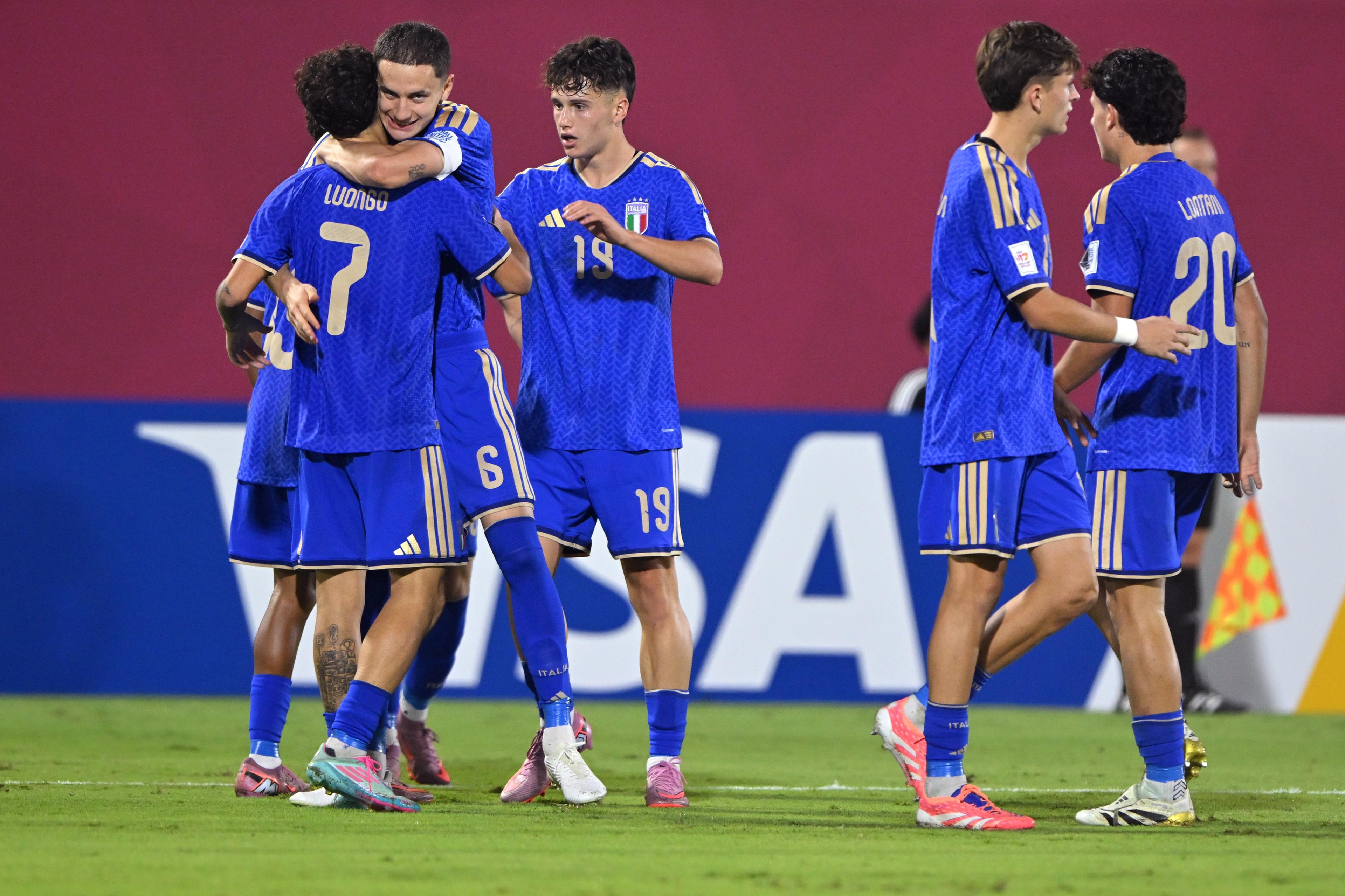 Azzurrini impeccabili: 2-0 alla Cechia nei sedicesimi. Il 18 novembre c’è l’Uzbekistan