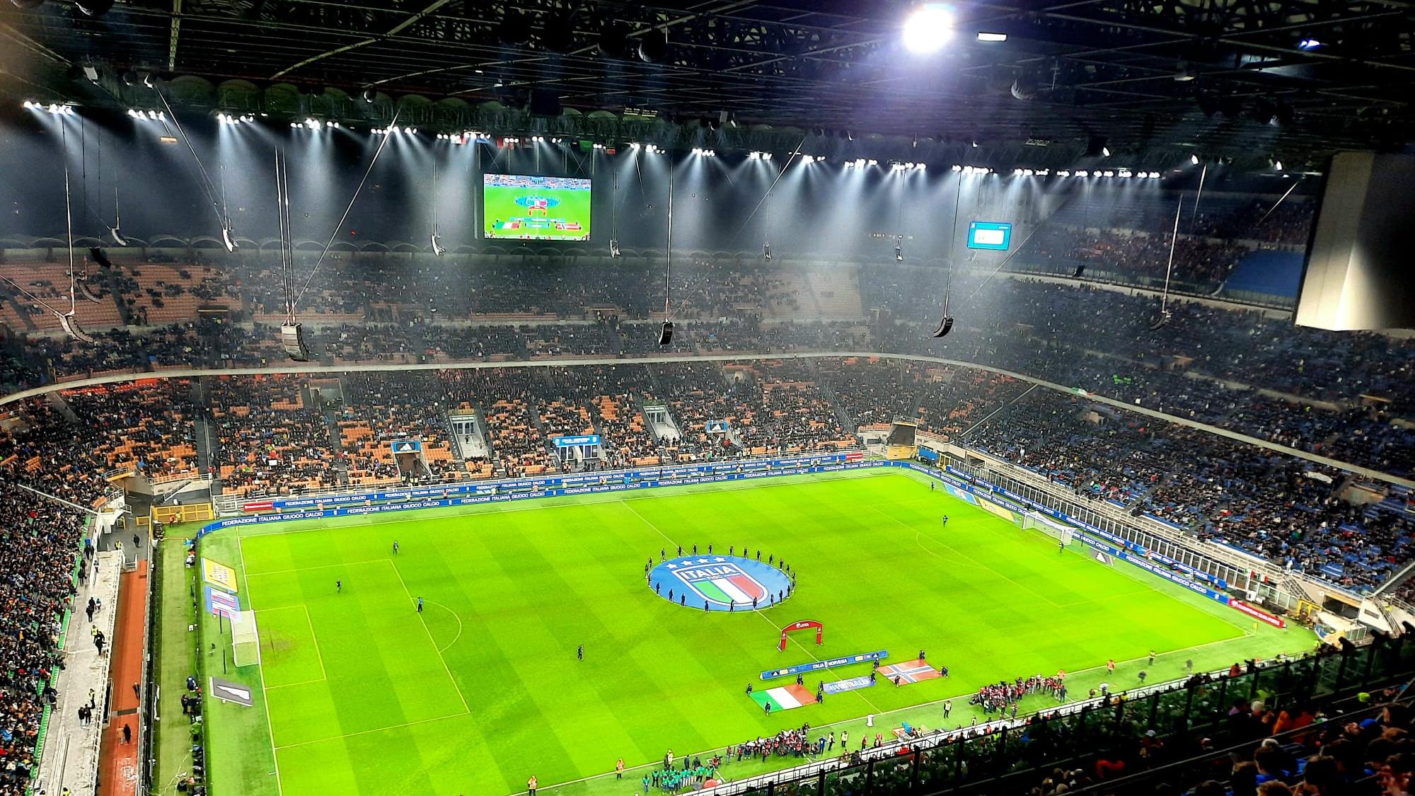 San Siro, un’aula a cielo aperto: 4.000 bambini sugli spalti per Italia-Norvegia