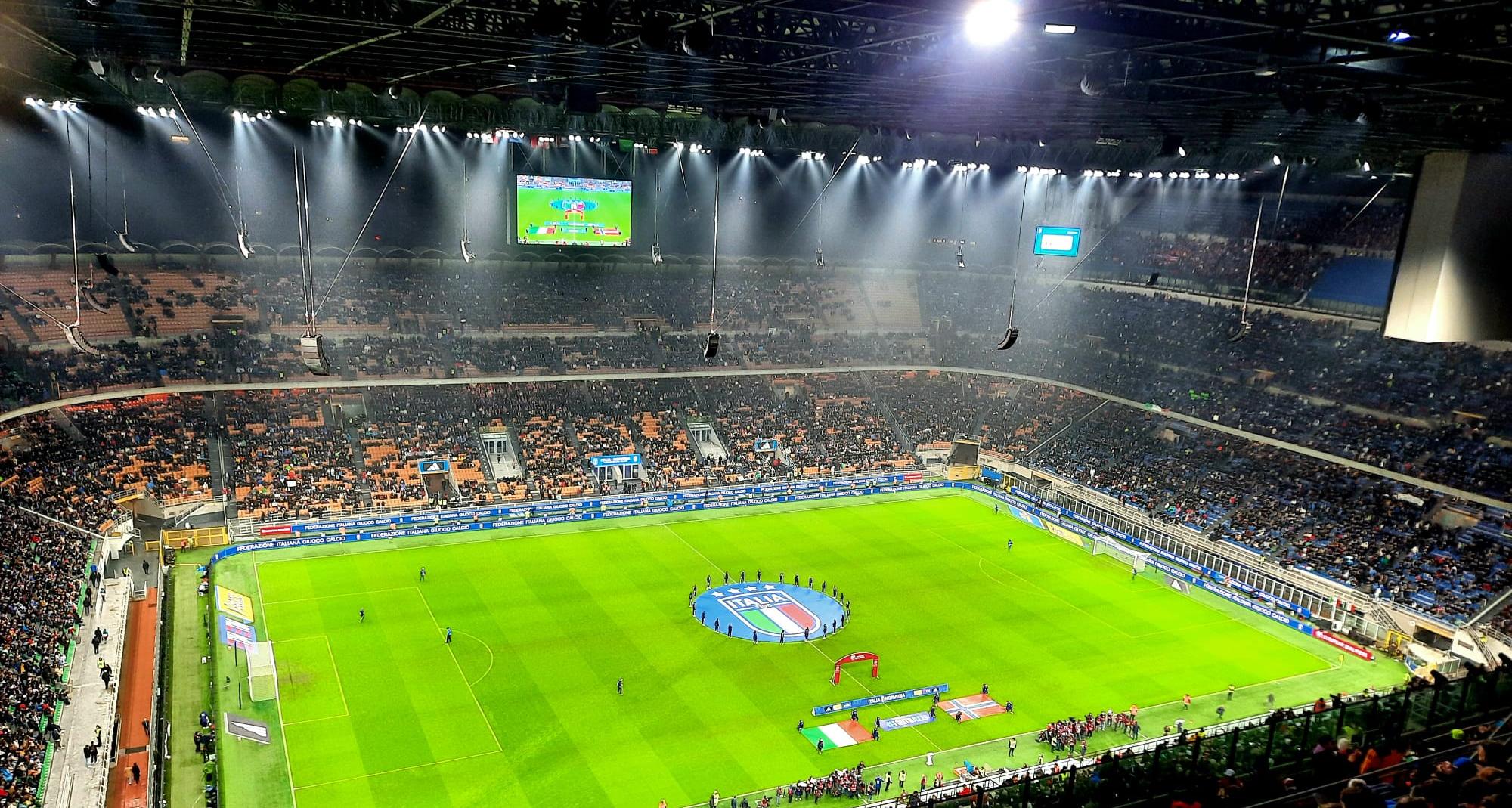 San Siro, un’aula a cielo aperto: 4.000 bambini sugli spalti per Italia-Norvegia