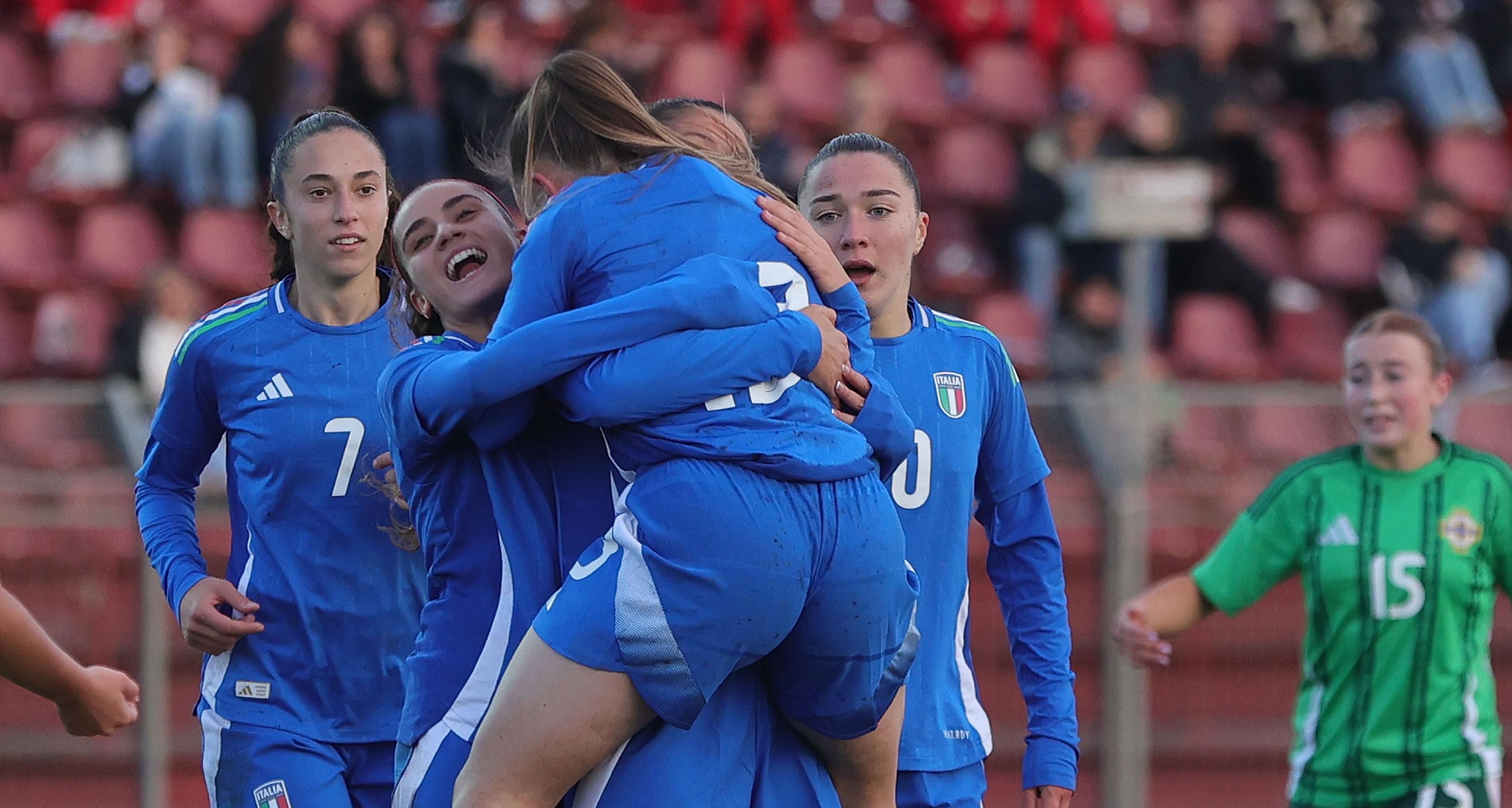 Le Azzurrine dell'Under 19 iniziano col piede giusto il Round 1: 10-1 all'Irlanda del Nord